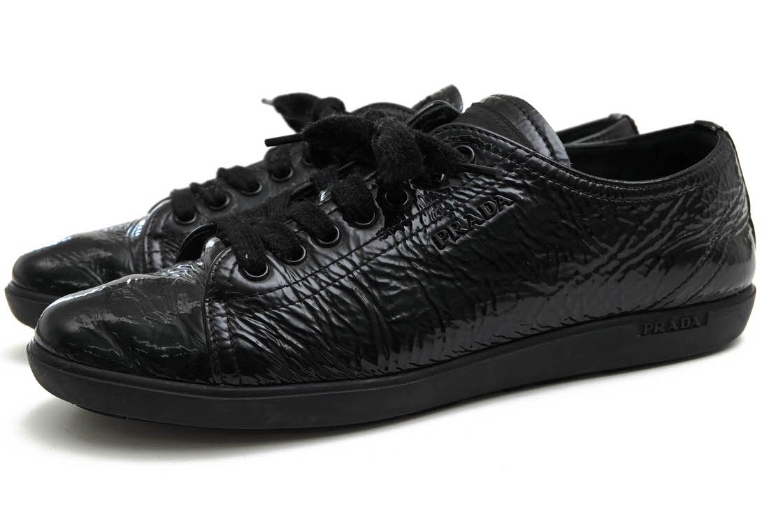 PRADA / プラダ リネアロッサ Linea Rossa 牛革 ブラック 黒