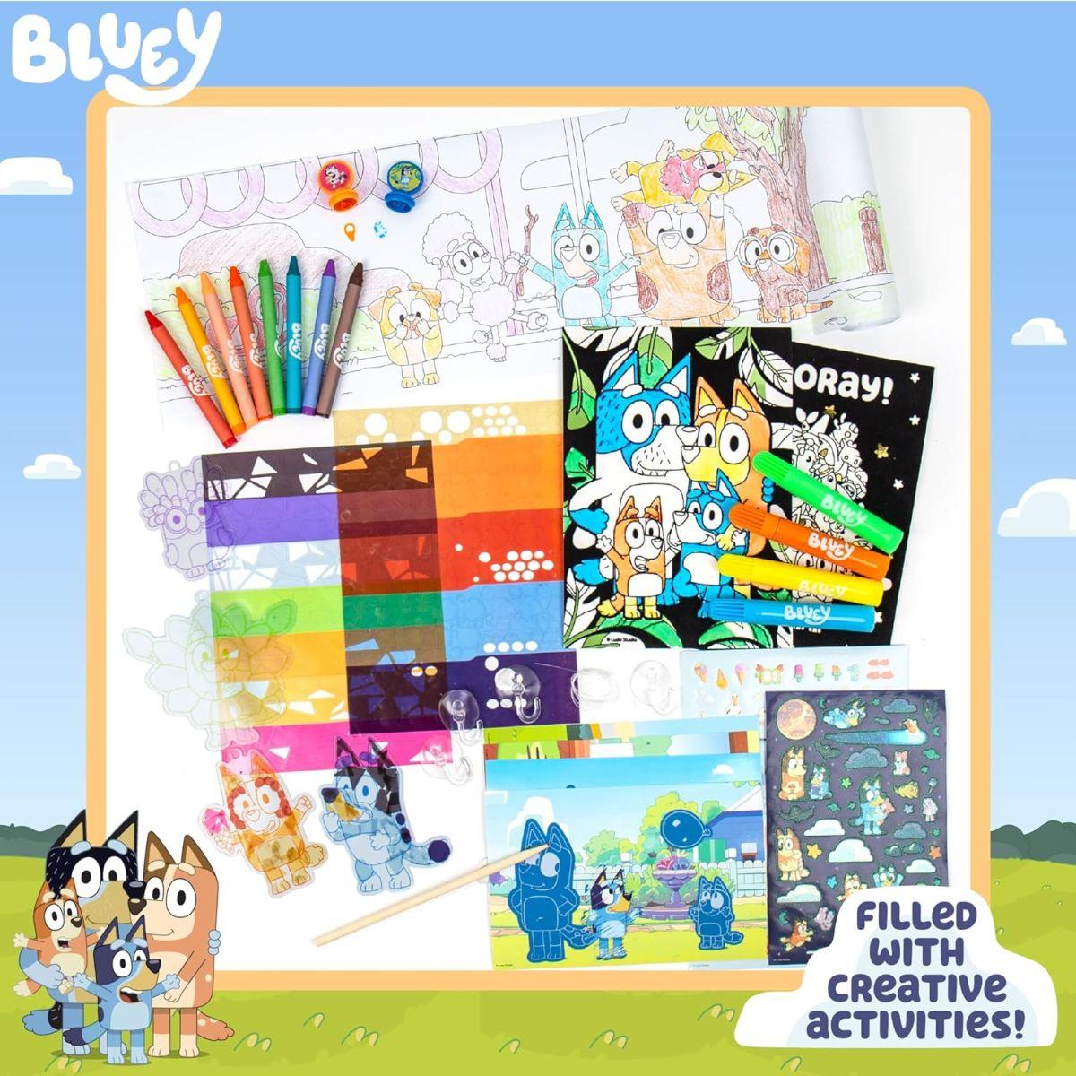 Bluey アルティメットアクティビティバックパック サンキャッチャーを