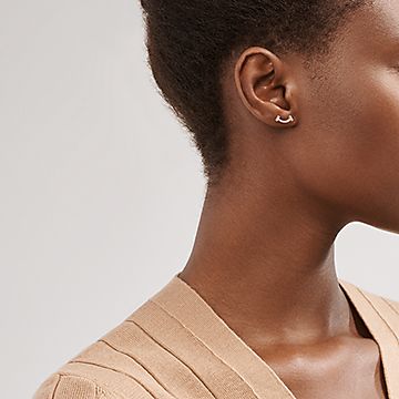 ティファニー T スマイル ピアス ダイヤモンド ホワイトゴールド（ミニ
