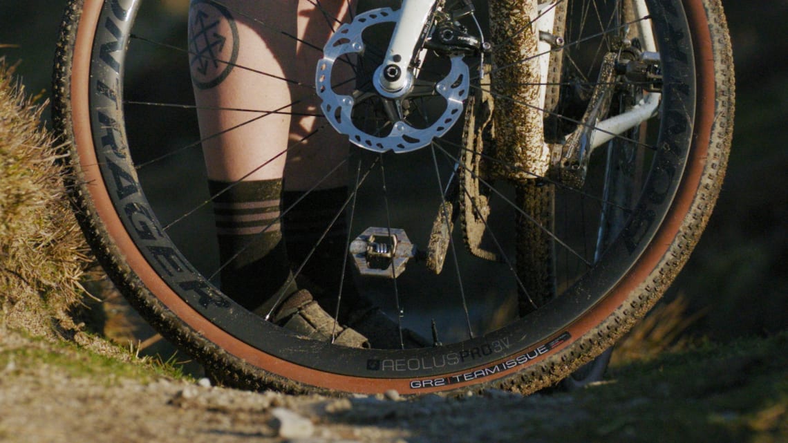 Bontrager Aeolus Pro 3V TLR Disc Road Wheel - Trek Bikes