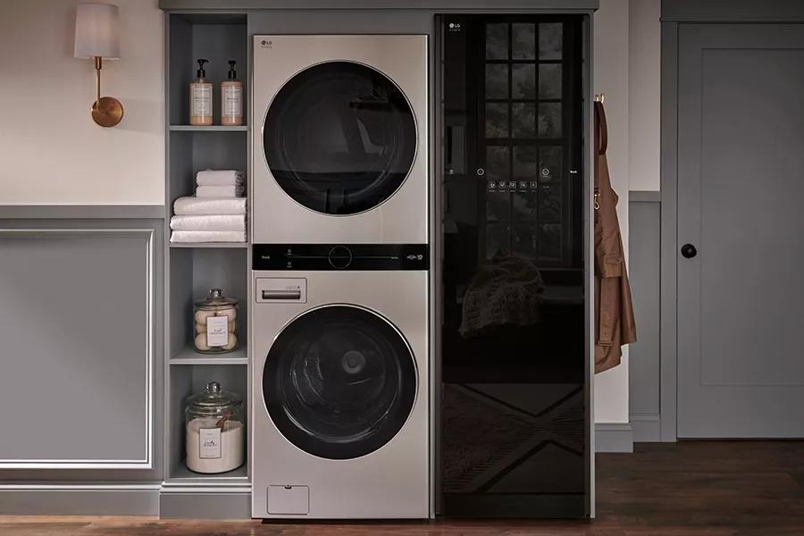 LG STUDIO Mirror Finish Styler Steam Closet - S5MSB