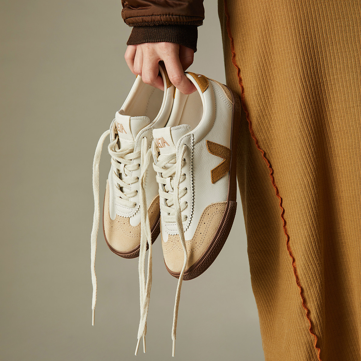 VOLLEY LEATHER WHITE TENT BARK | VEJA