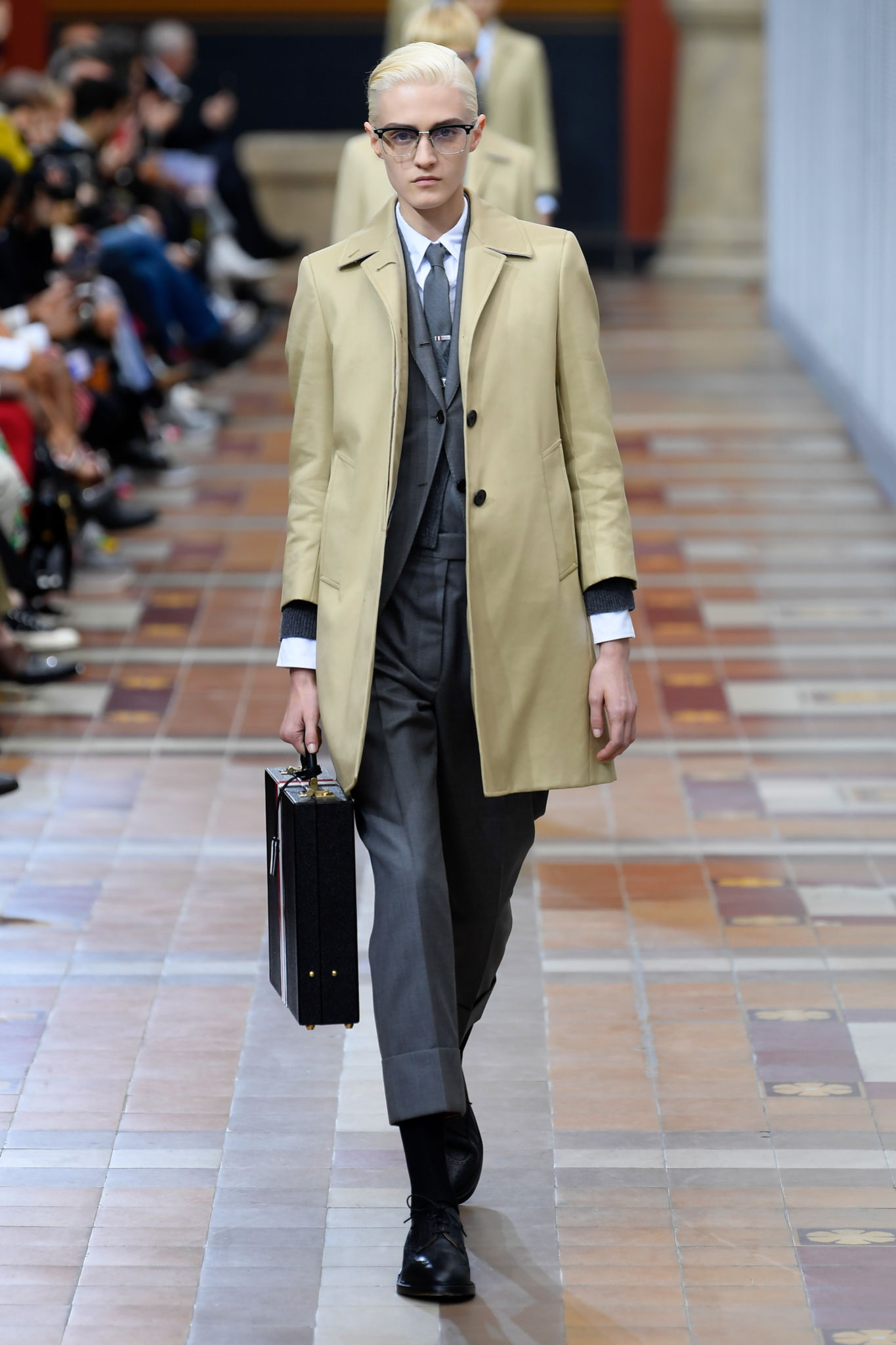 トム ブラウン」2019-20年秋冬パリ・コレクション - WWDJAPAN
