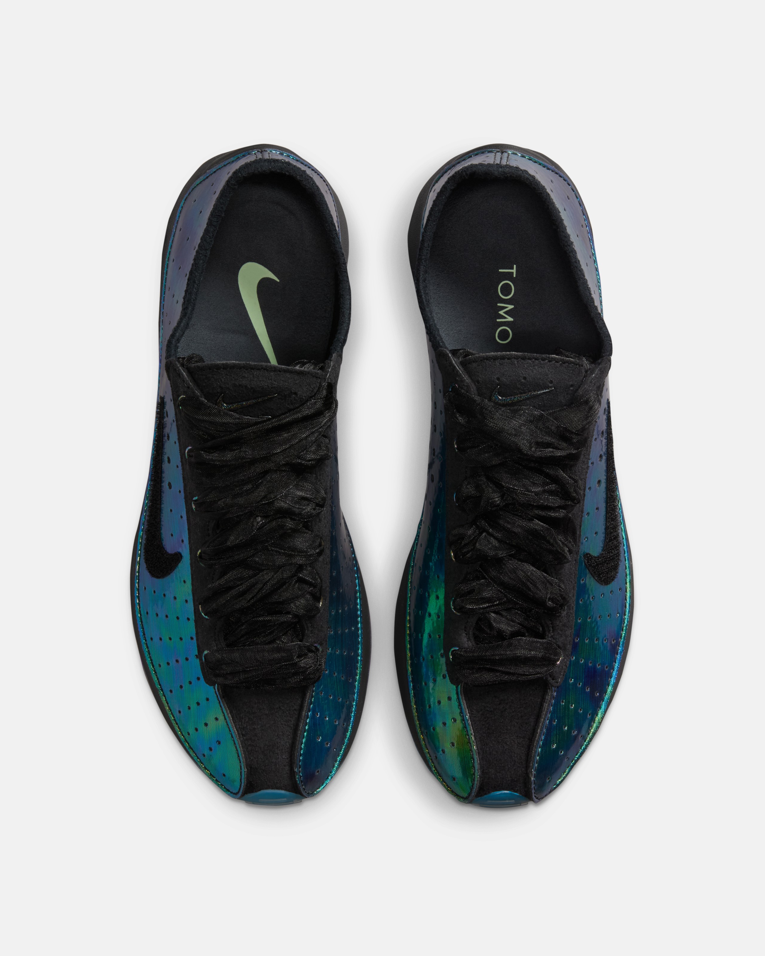 Nike x トモ コイズミ、エア スーパーフライを大胆かつ色鮮やかに再