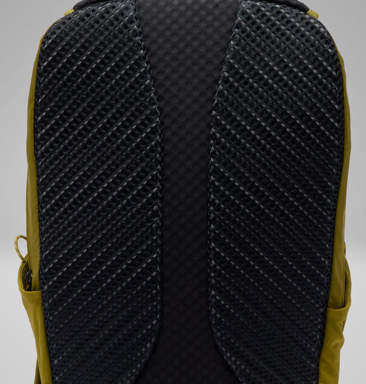 Blackcomb Ridge 18L Backpack | Columbia