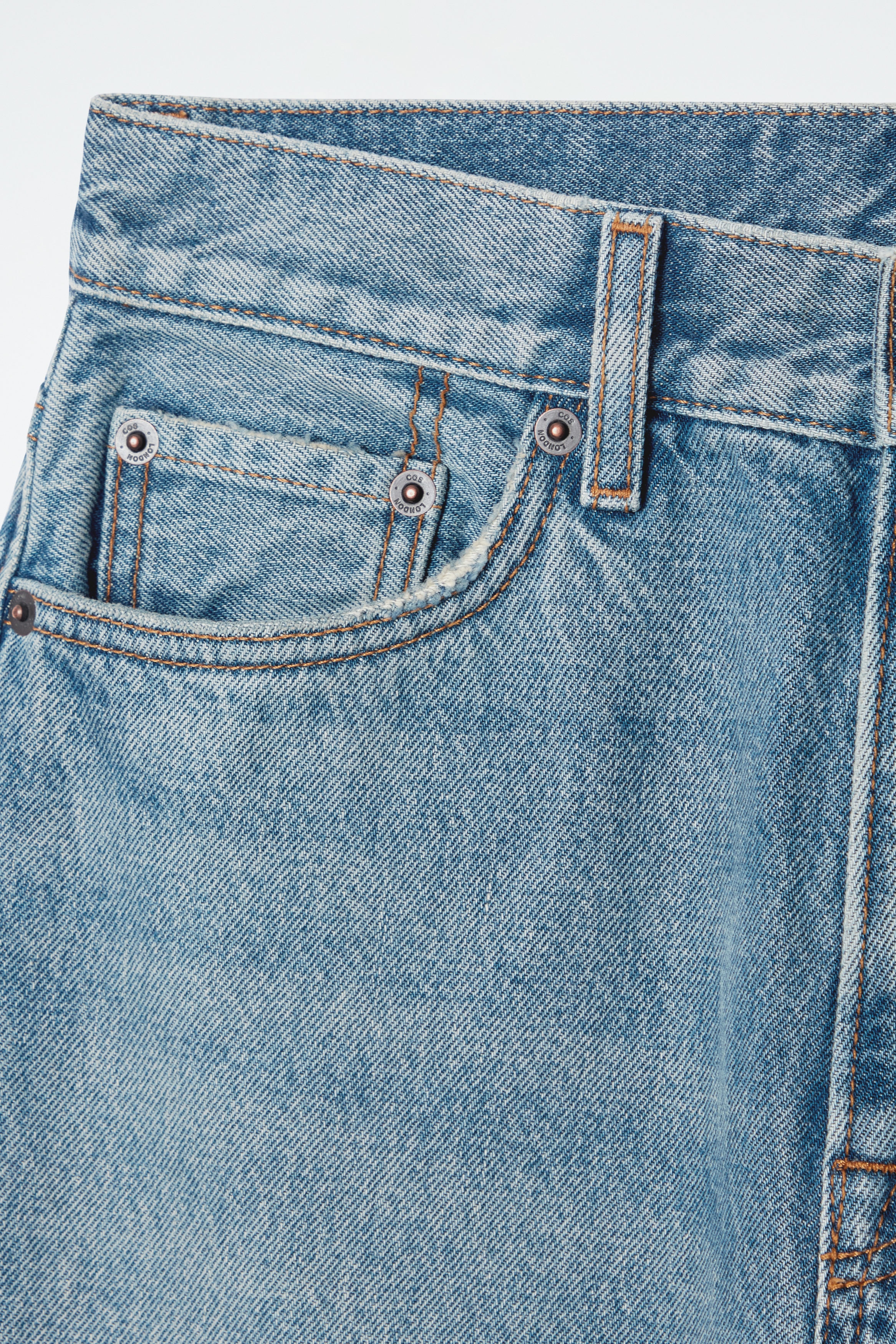 COLUMN STRAIGHT-LEG JEANS - LIGHT BLUE | COS US