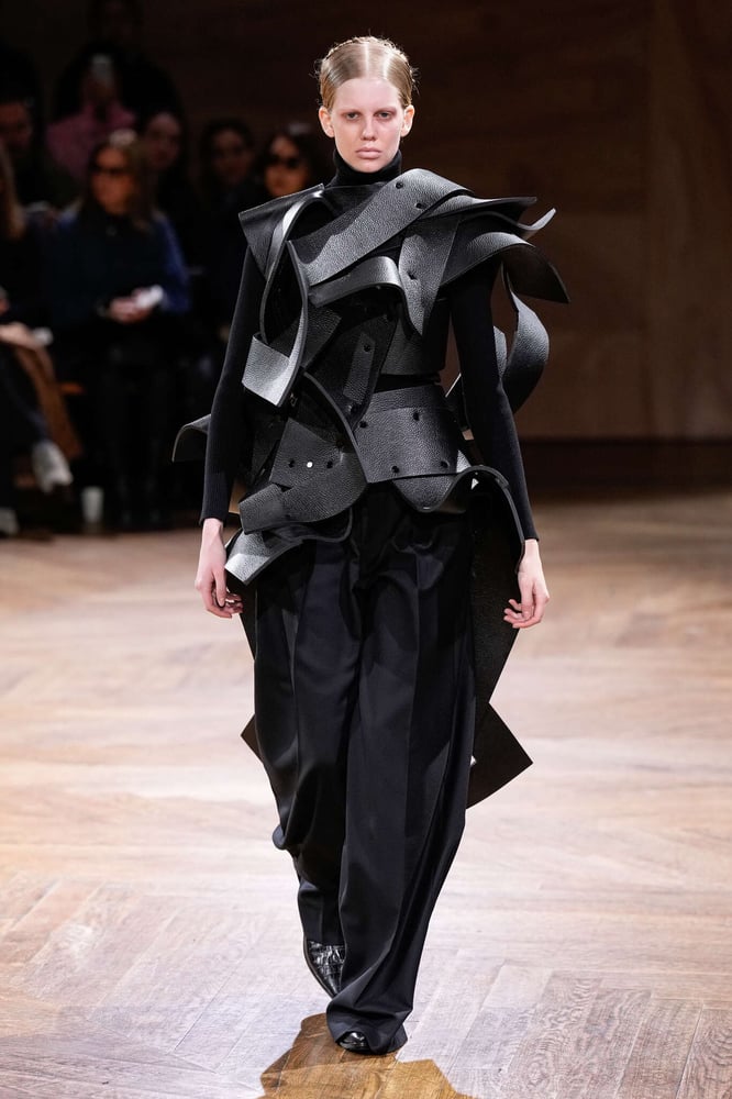 Paris sob influência japonesa com Junya Watanabe, Noir e Comme des