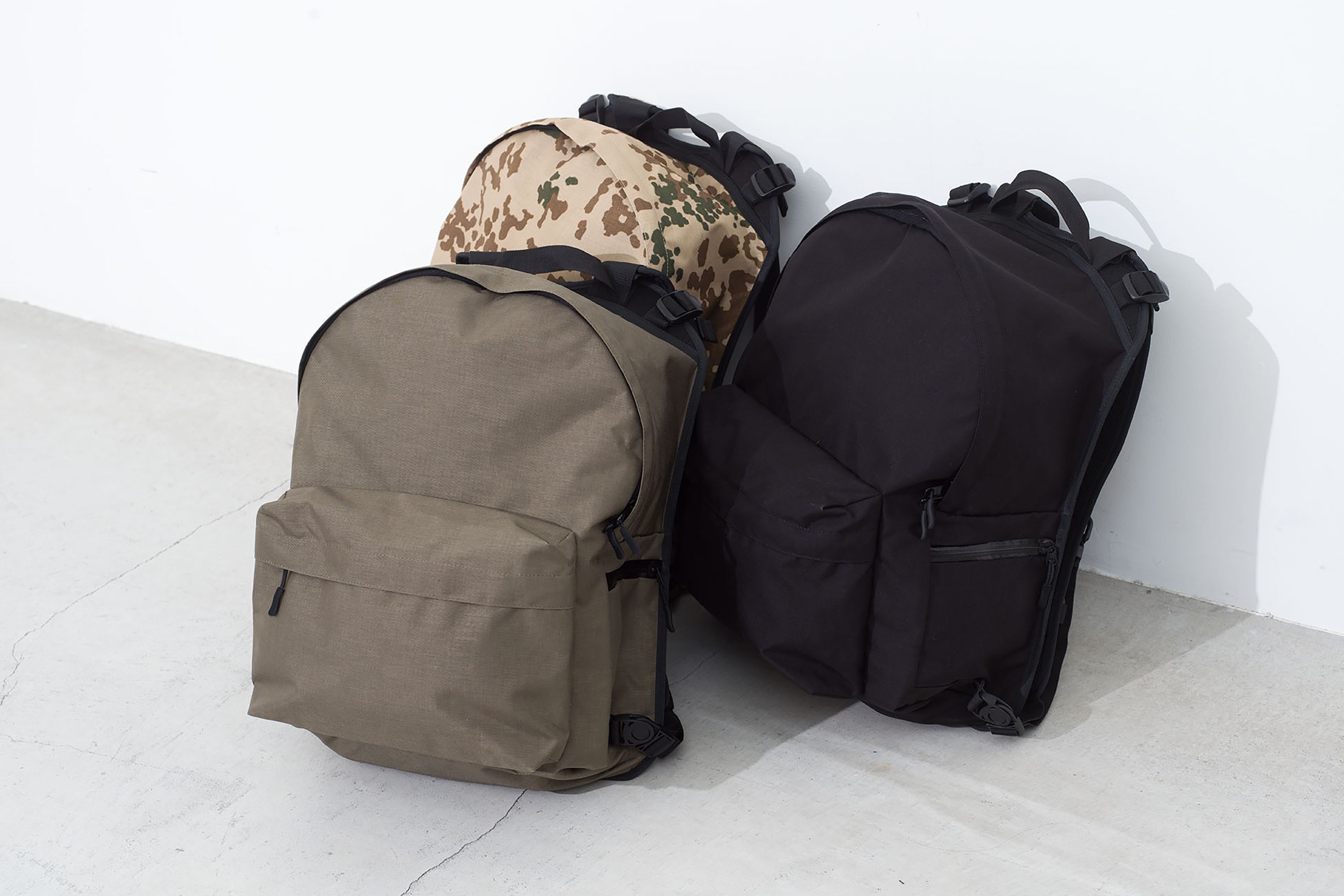 RHCロンハーマンがbagjackに別注したデイパックは、普通じゃない“普通