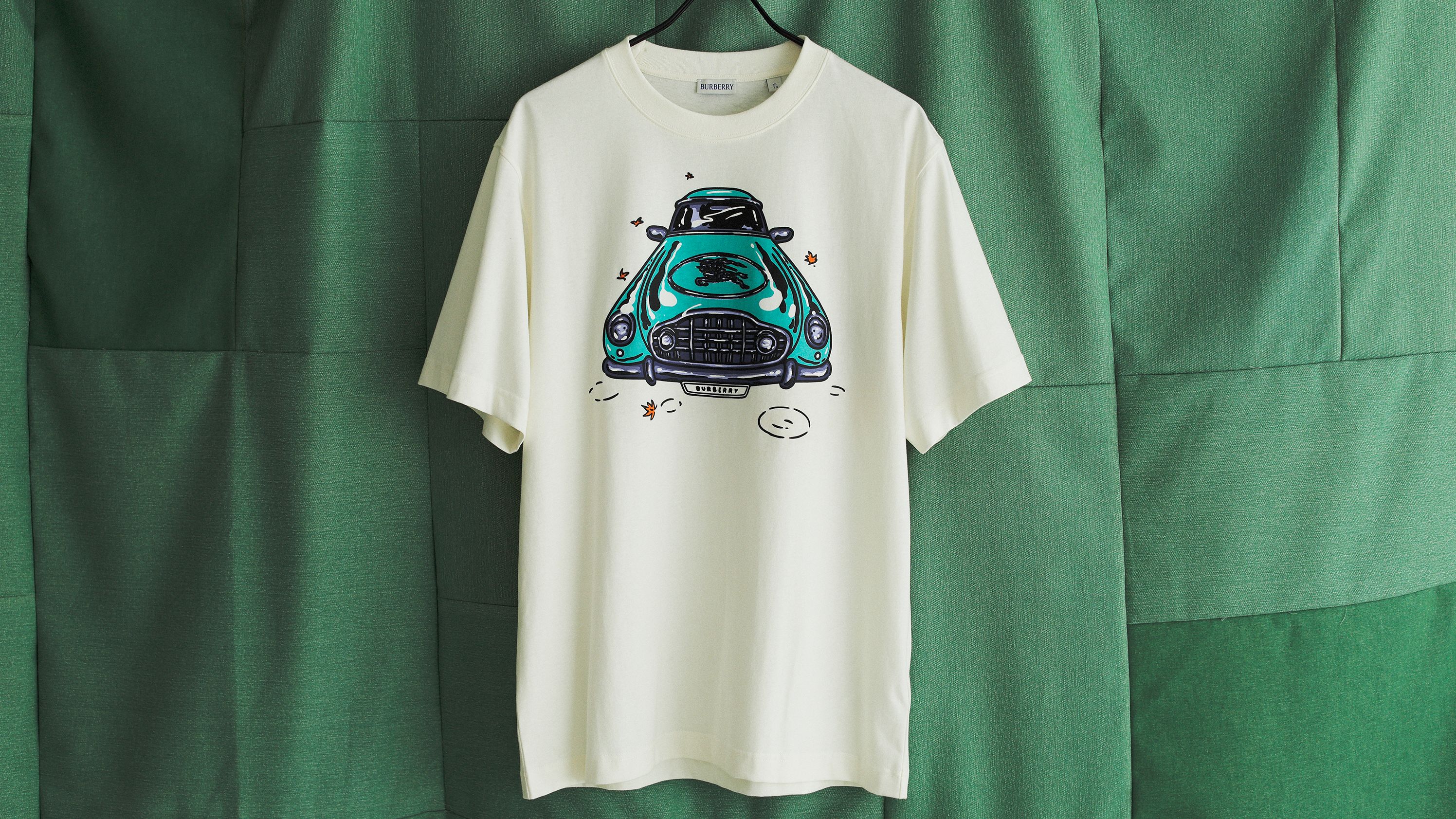 英国の伝統と革新が共存するバーバリー──2025年夏のTシャツ