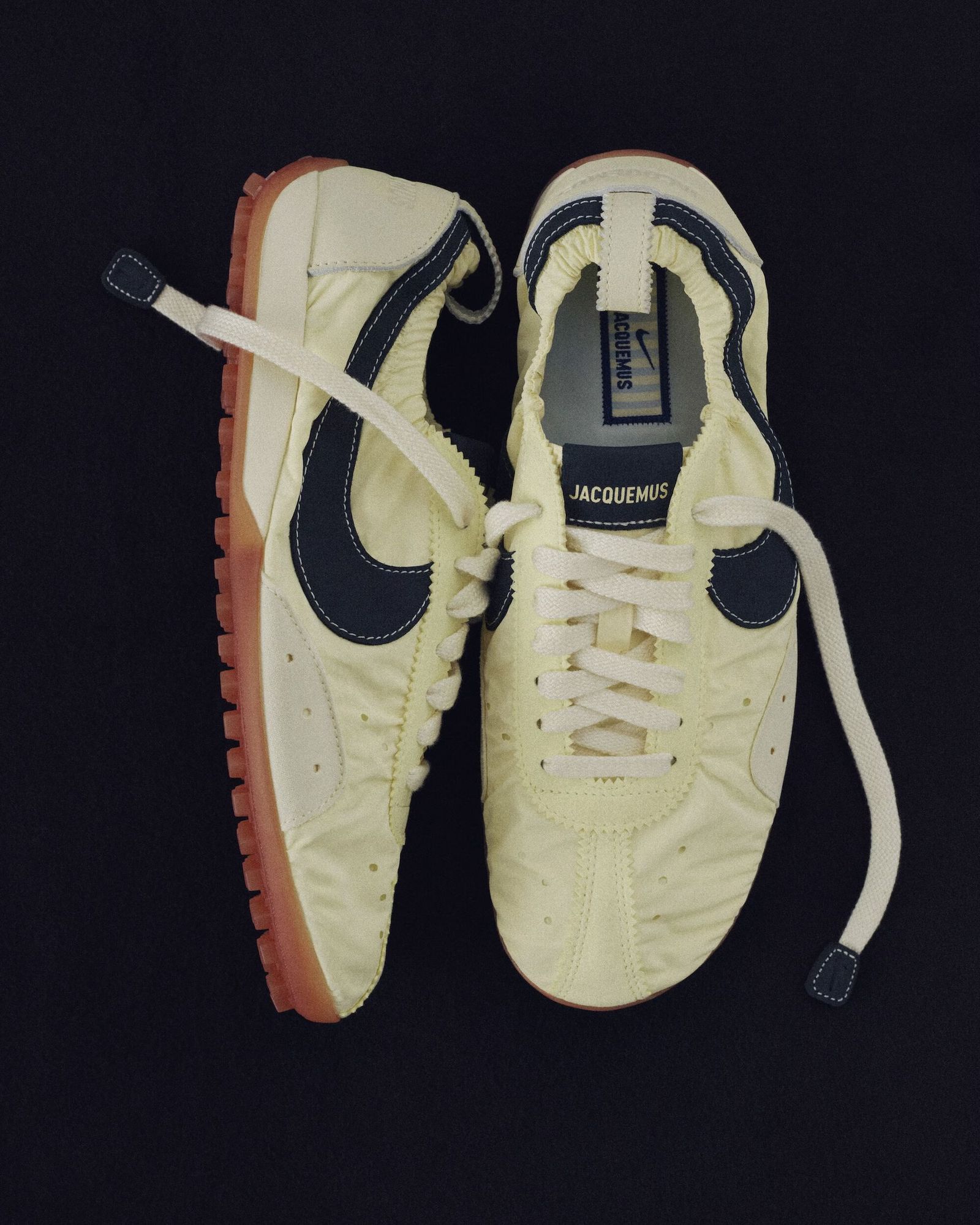 日本国内での発売決定！ジャックムス＆ナイキが新作「Moon Shoe