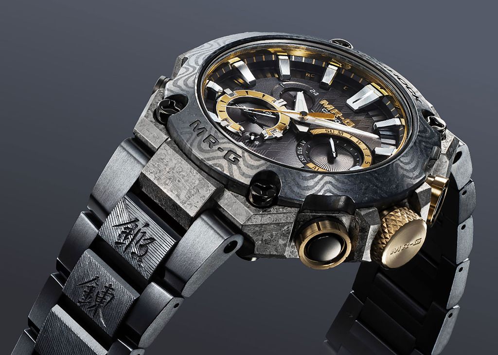 ギャラリー：G-SHOCKの最上位シリーズ「MR-G」が刀鍛冶の名門「月山