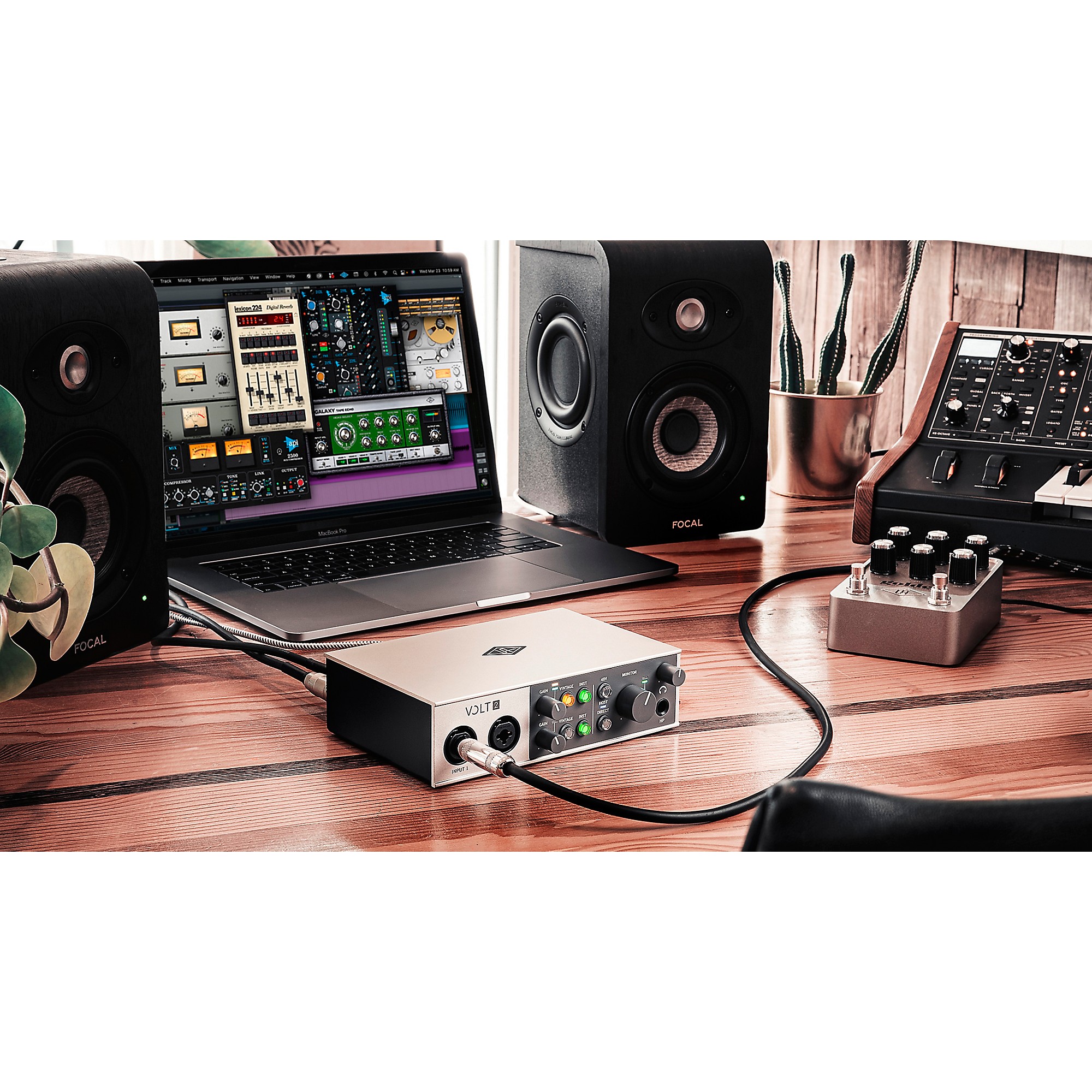 Universal Audio Volt 276 Studio Pack | Guitar Center