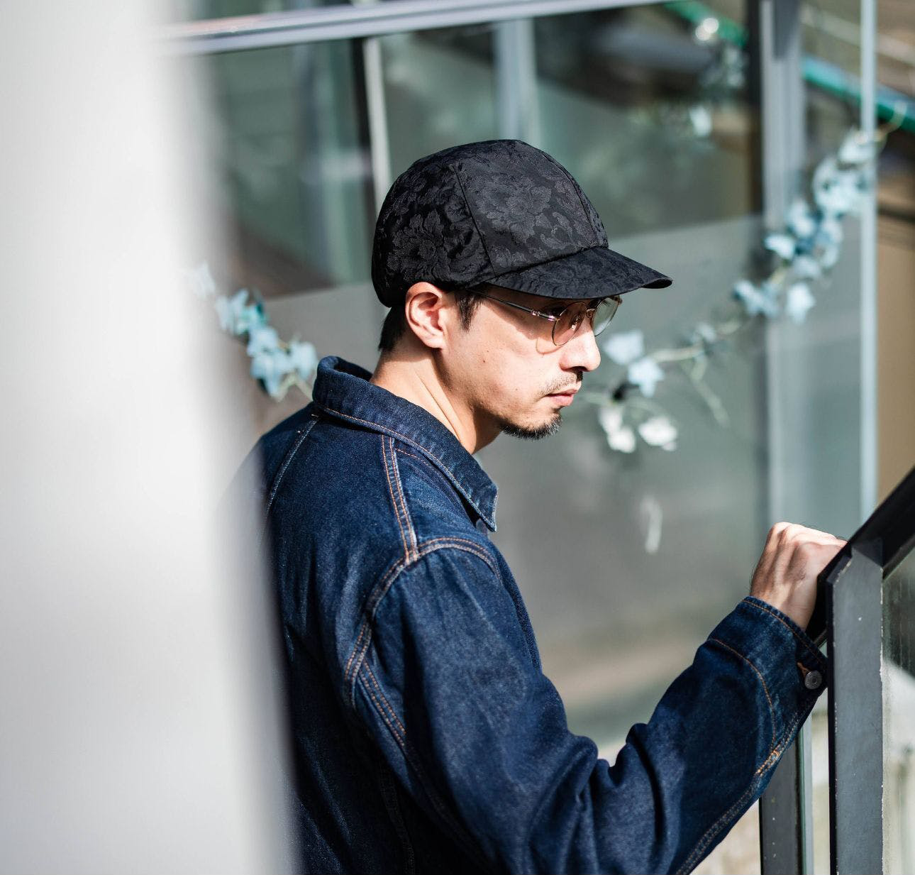 サッと被るだけで帽子巧者。日本人の骨格に合わせた人気シリーズ「J