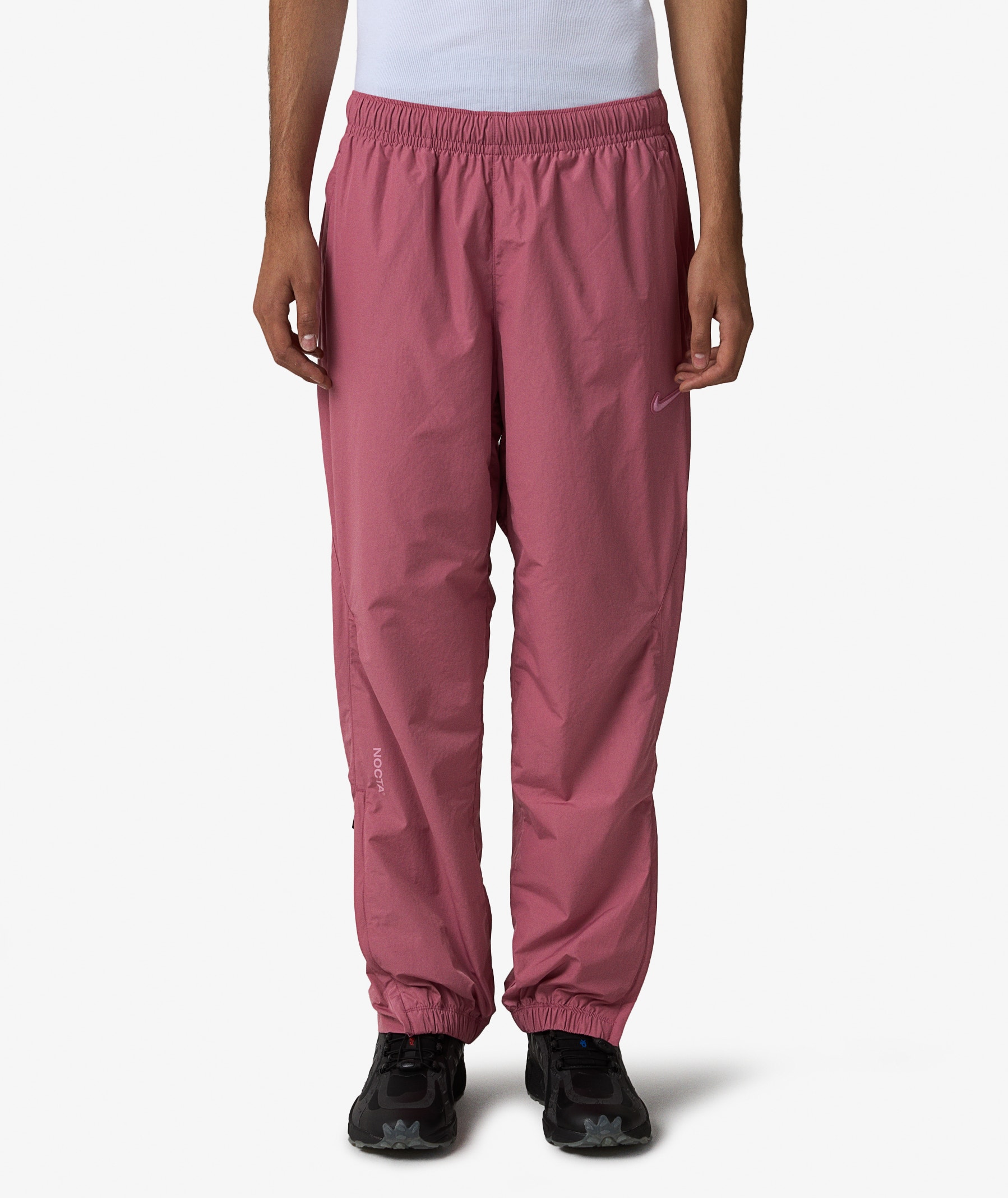FN7668-667_sivasdescalzo-Nike-