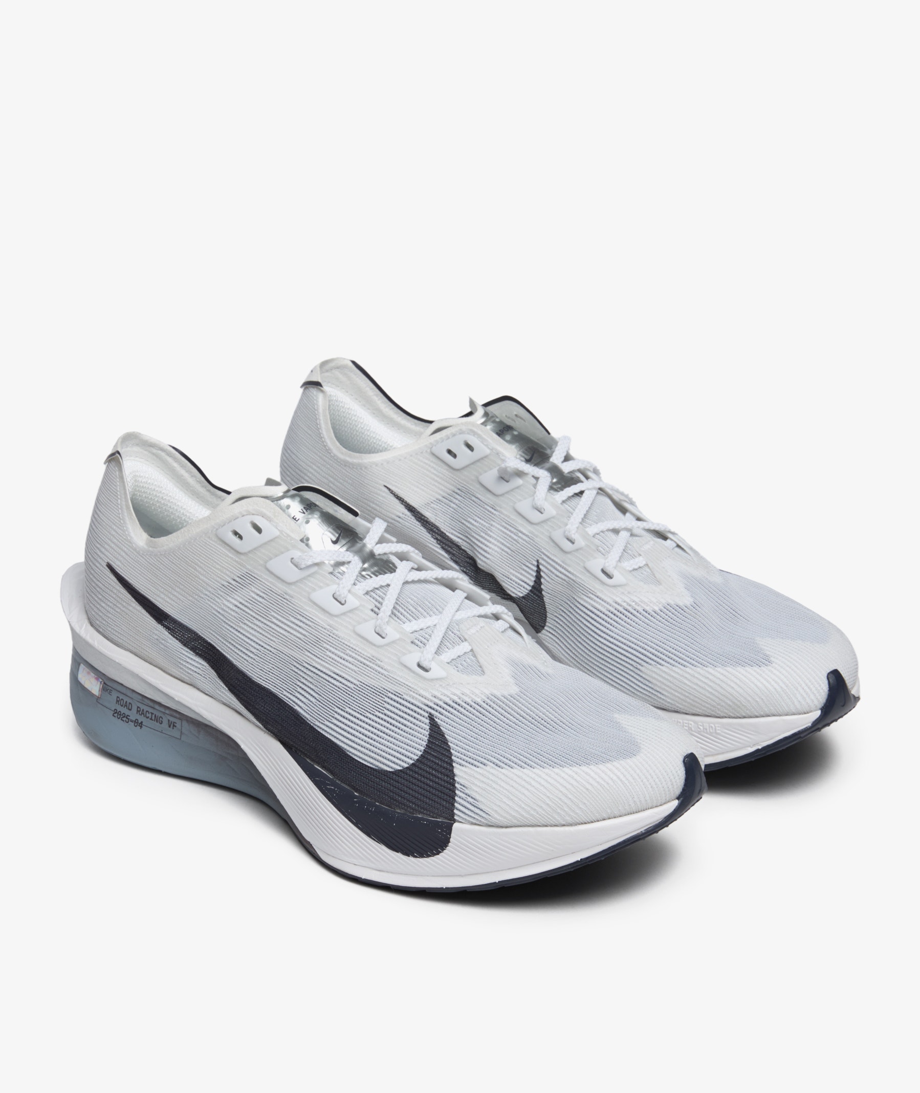 HF6414-100_sivasdescalzo-Nike-