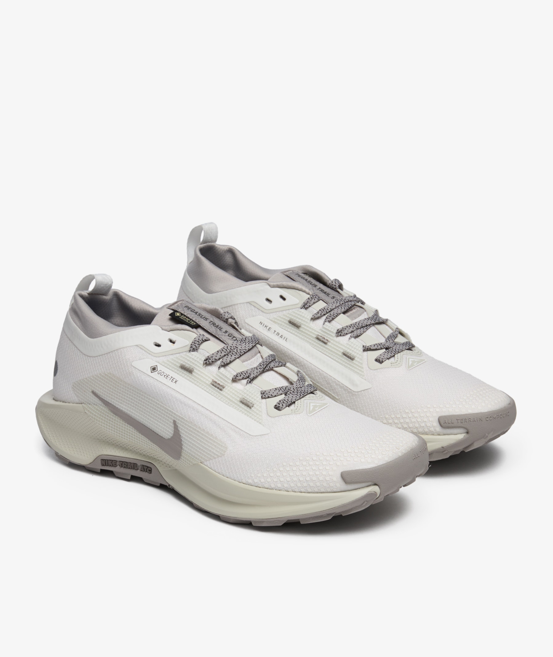 HQ7494-100_sivasdescalzo-Nike-