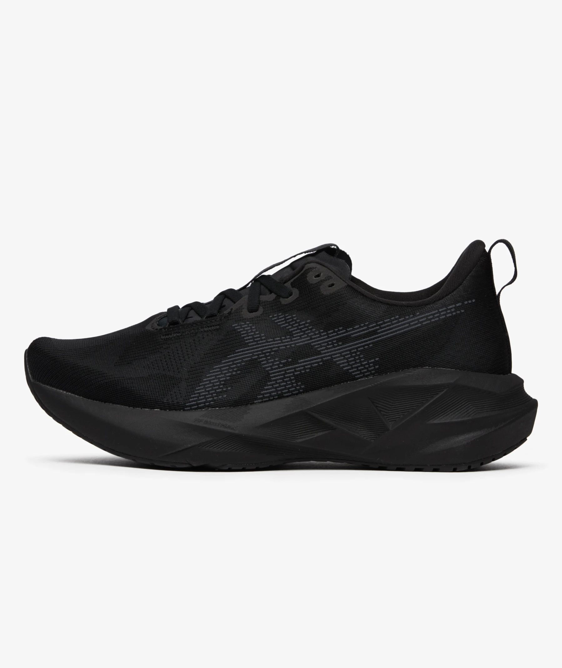 Asics Novablast 5 in Black | SVD UK