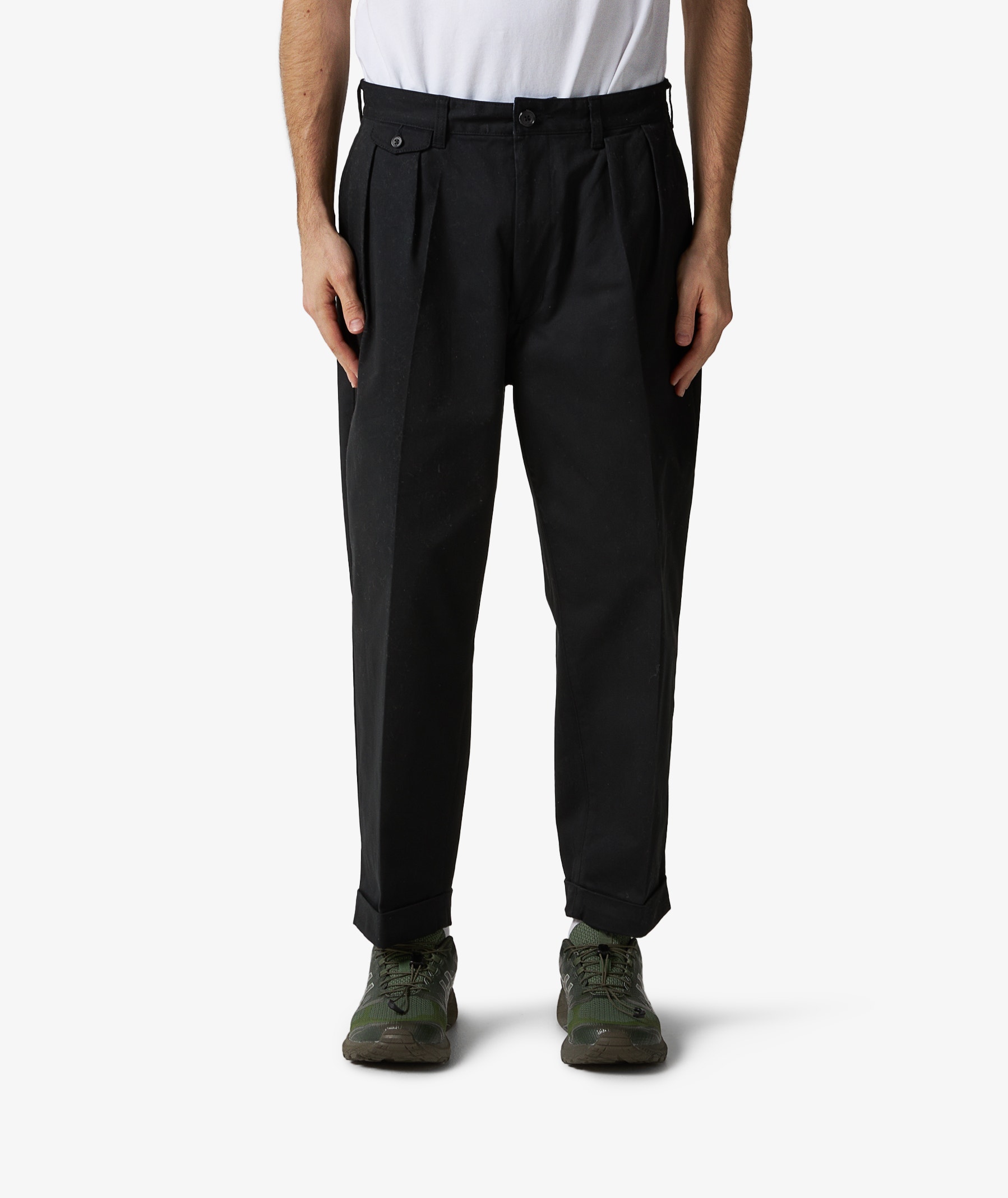 Beams Plus 2 Pleats Twill Pants in Black | SVD USA