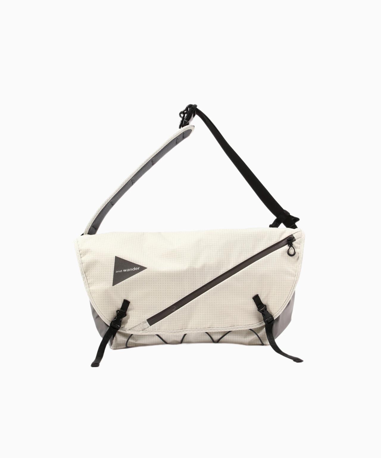 ocean rip messenger bag | and wander（アンドワンダー） ｜【公式