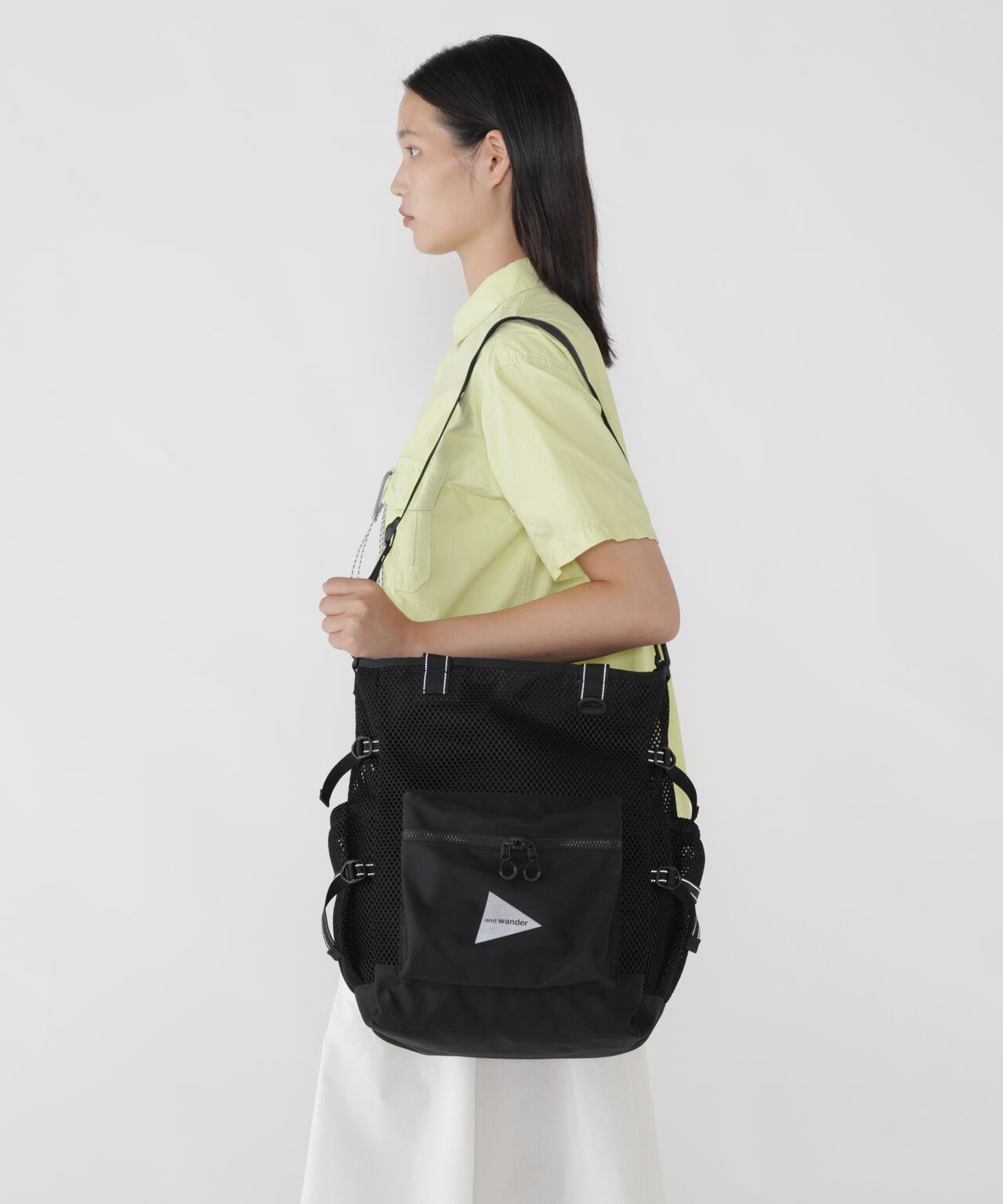 3D mesh 2way tote bag | and wander（アンドワンダー） ｜【公式