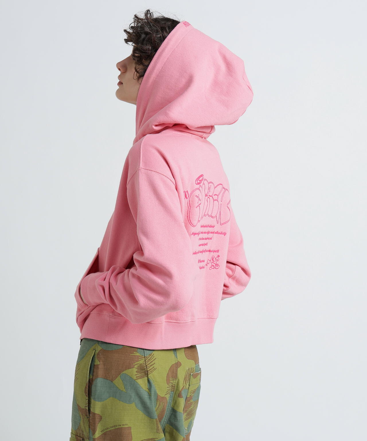 WOMAN/直営店限定》GRAFFITI EMBROIDERY PARKA/グラフィティ刺繍