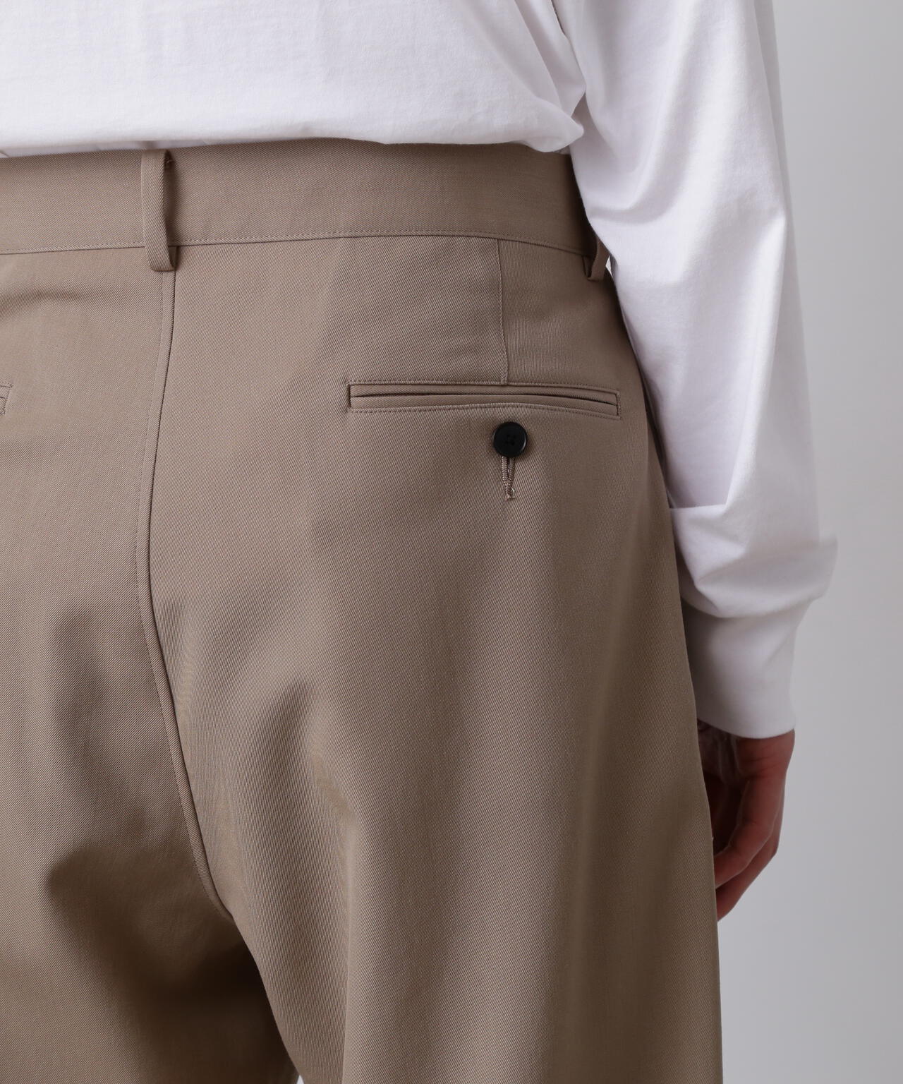 YLEVE / MERINO WOOL TWILL 2 TUCK TROUSERS | YLÈVE（イレーヴ