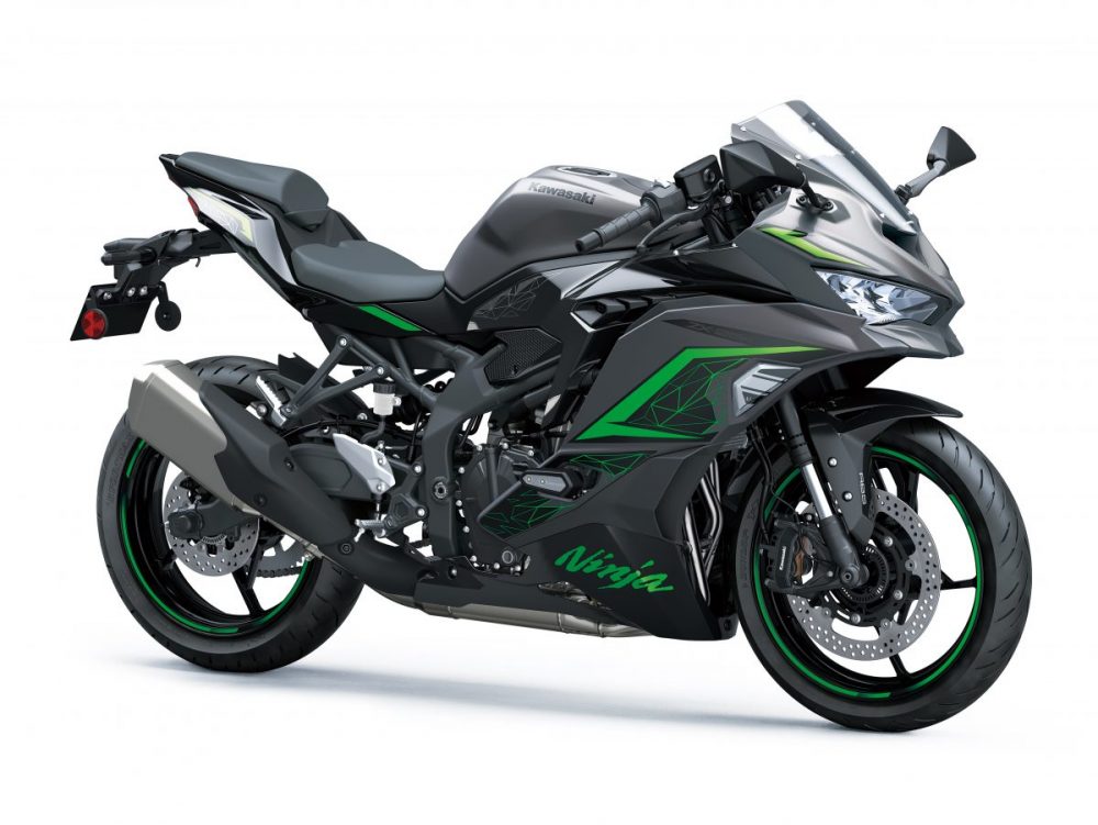 高級感ハンパない250ccバイク」カワサキ“Ninja ZX-25R”はボーダー