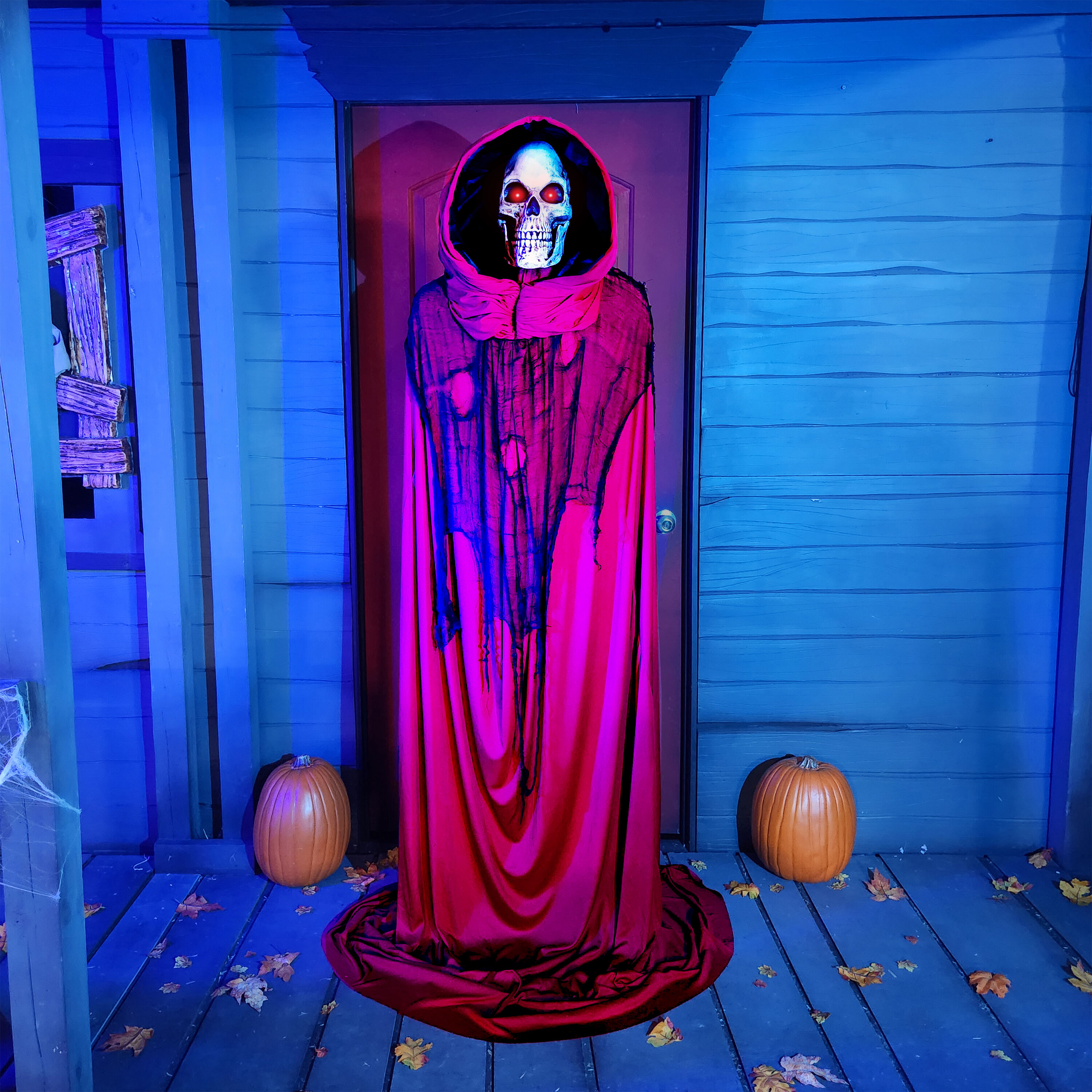Haunted Living 6.0-ft Freestanding Talking Lighted Skull
