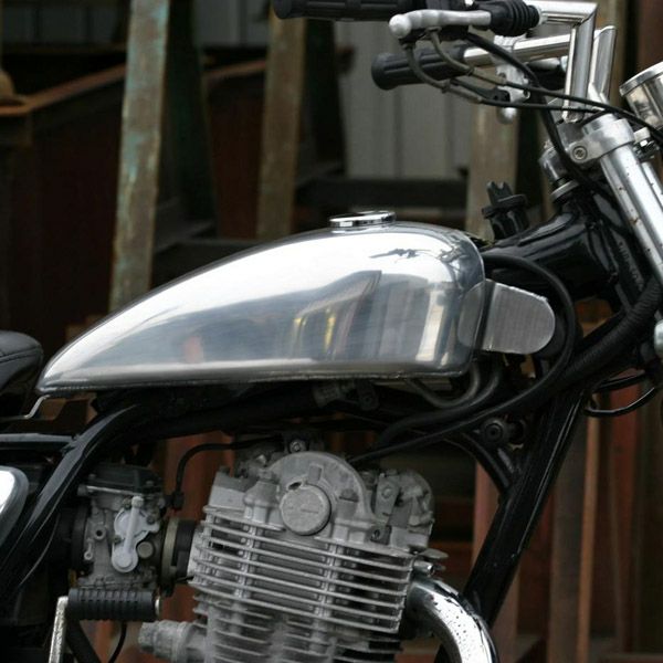 ヤマハ SR400 アルミチョップタンク バフ仕上げ BIGCEDAR | バイク