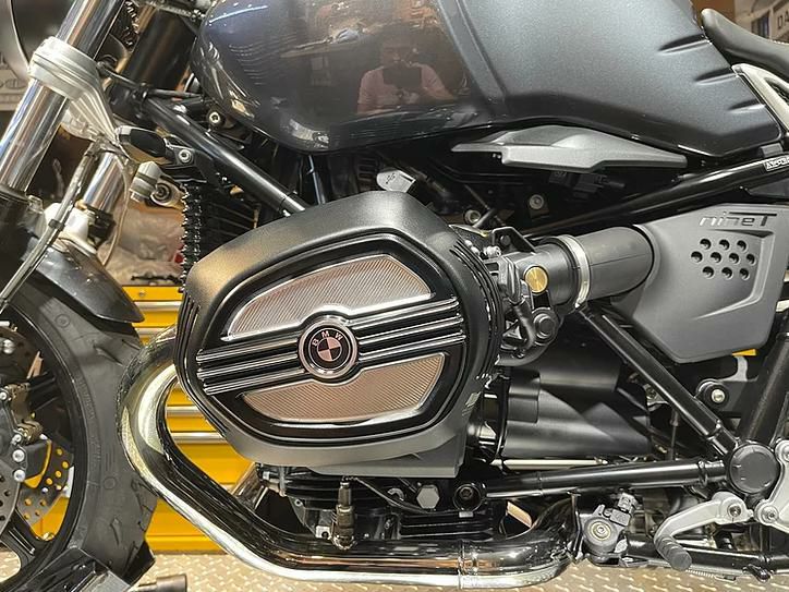 BMW R12/RnineTシリーズ 2021- シリンダーヘッドカバー エンジンガード