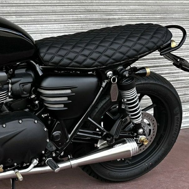 Motone(モートーン) The Blackadder シート・スピードツイン900