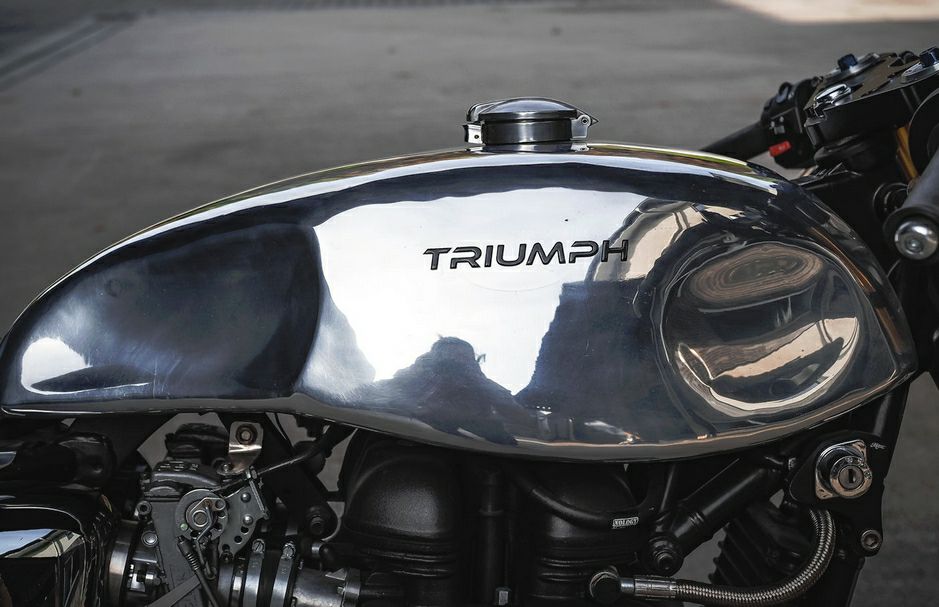 トライアンフ TRIUMPH 3Dロゴステッカー タンクエンブレム RAISCH