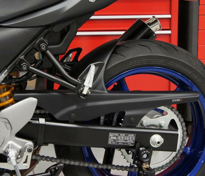 SV650/650X 16～ リアフェンダー/チェーンガード マットブラック Puig