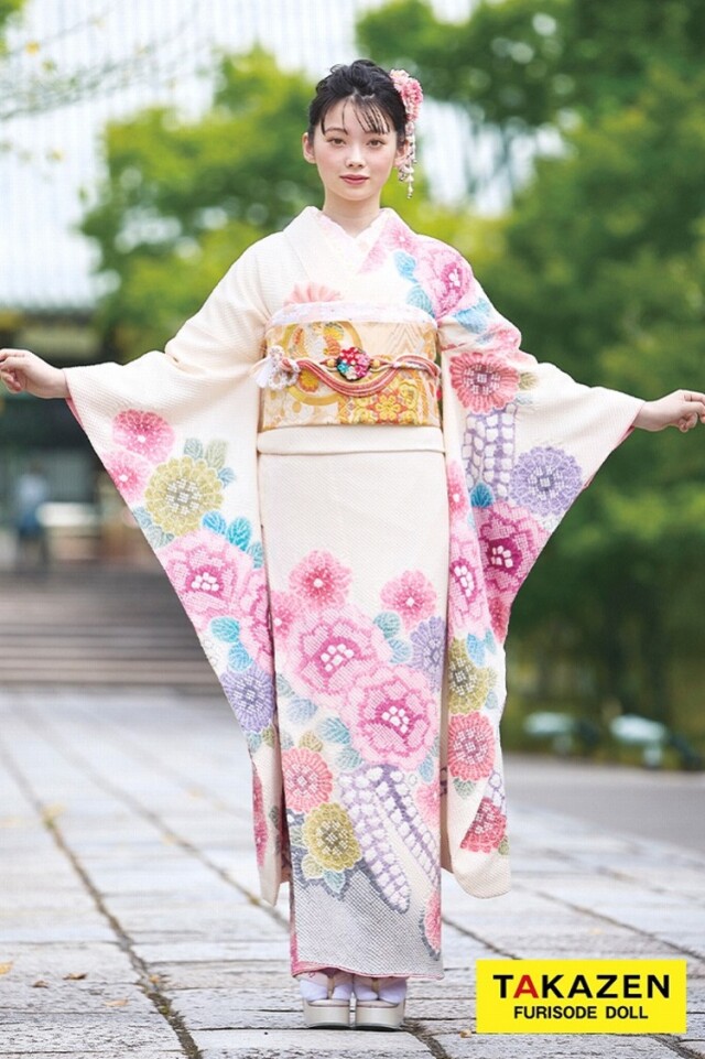 TAKAZENの振袖 /白色/ピンク色/古典/花柄/ 高級古典振袖 藤娘きぬたや