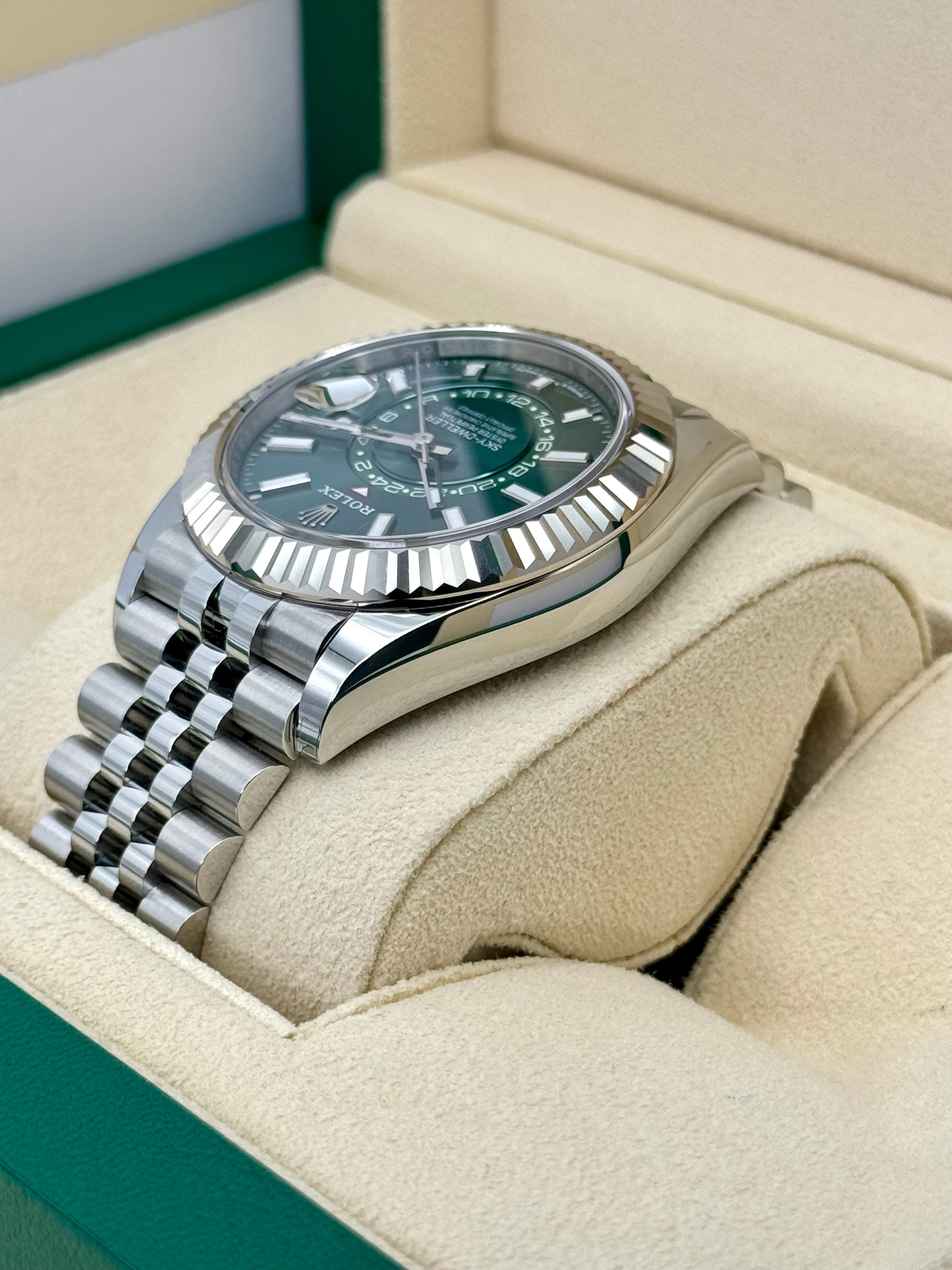 NEW 2024 Rolex Sky-Dweller 42mm 336934 Jubilee Mint Green Dial