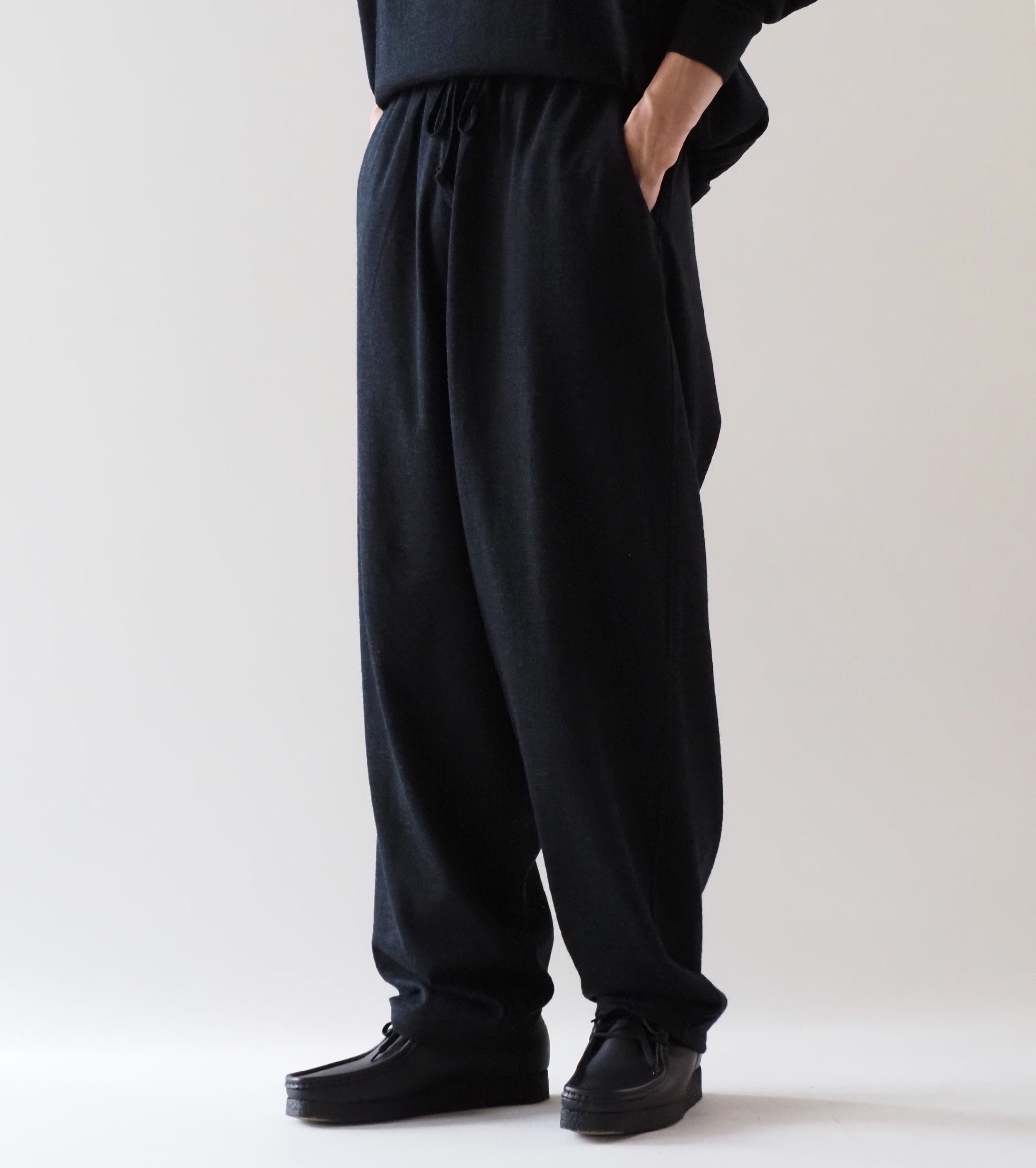 COMOLI Wool Knit Tapered Pants , Charcoal – Navyblue