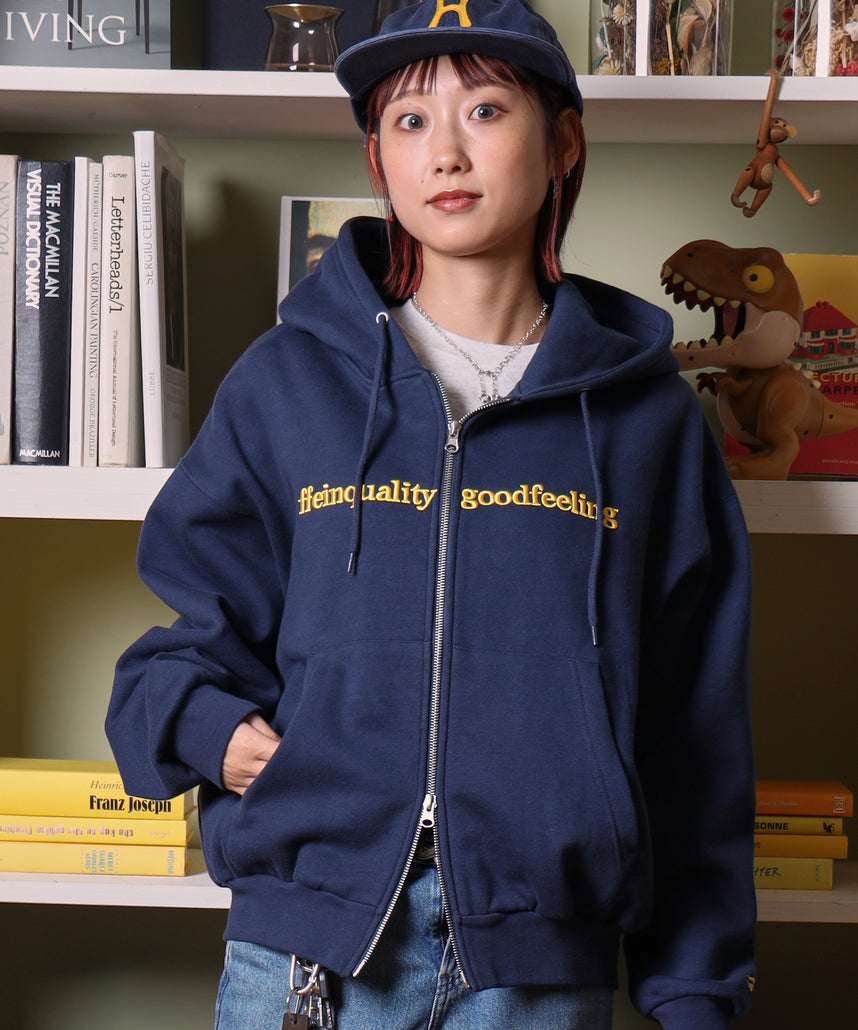 FFEIN(フェイン)】ヘビーウエイトセンターロゴ刺繍ZIPパーカー