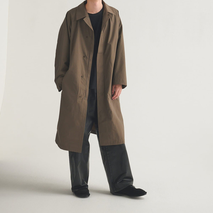 完売続出中「ユニクロ ユー」の新作アウターを服好きモデルはこう
