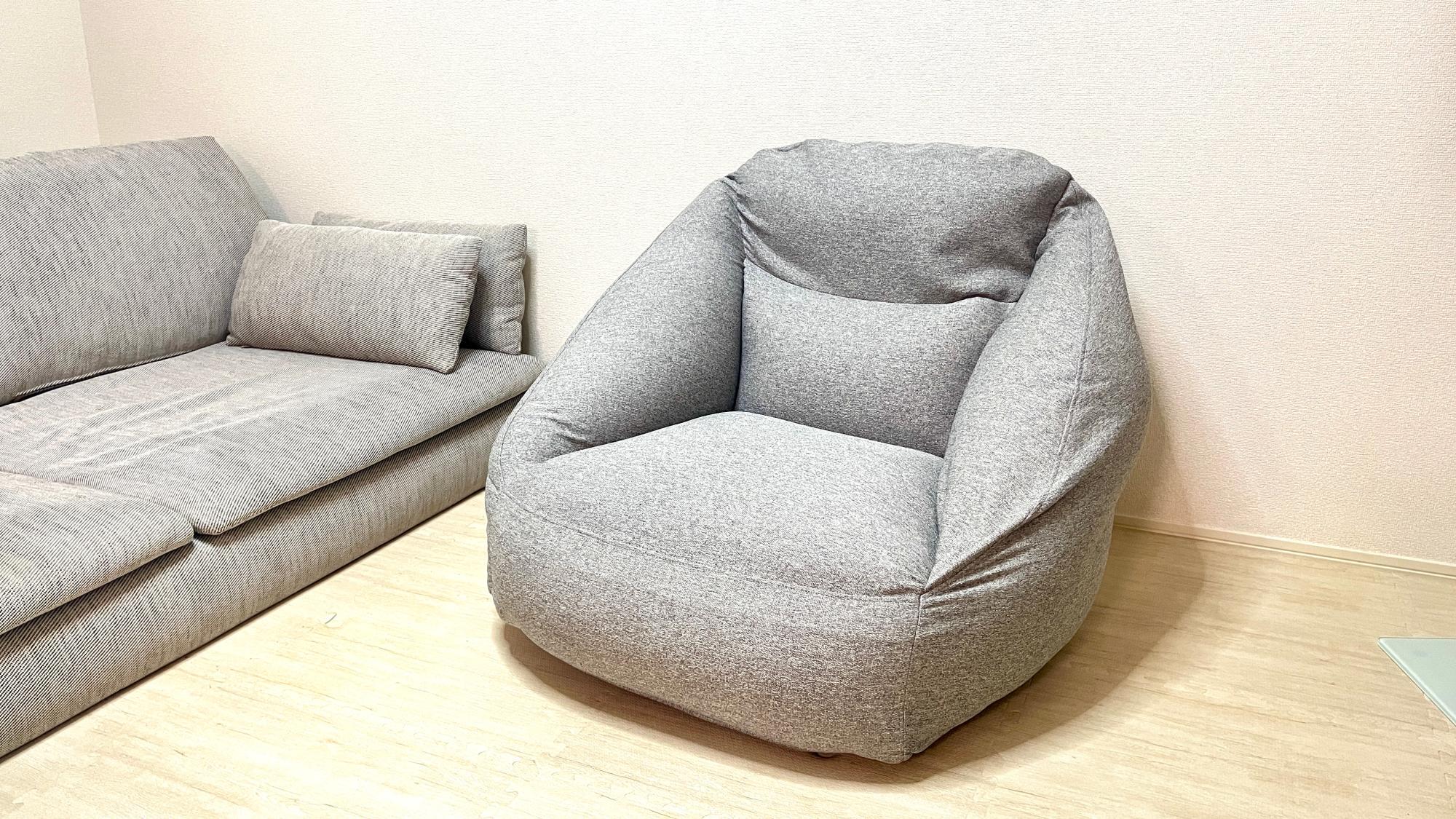 完売店舗続出中！】無印の新商品「空気でできたソファ」を徹底解剖