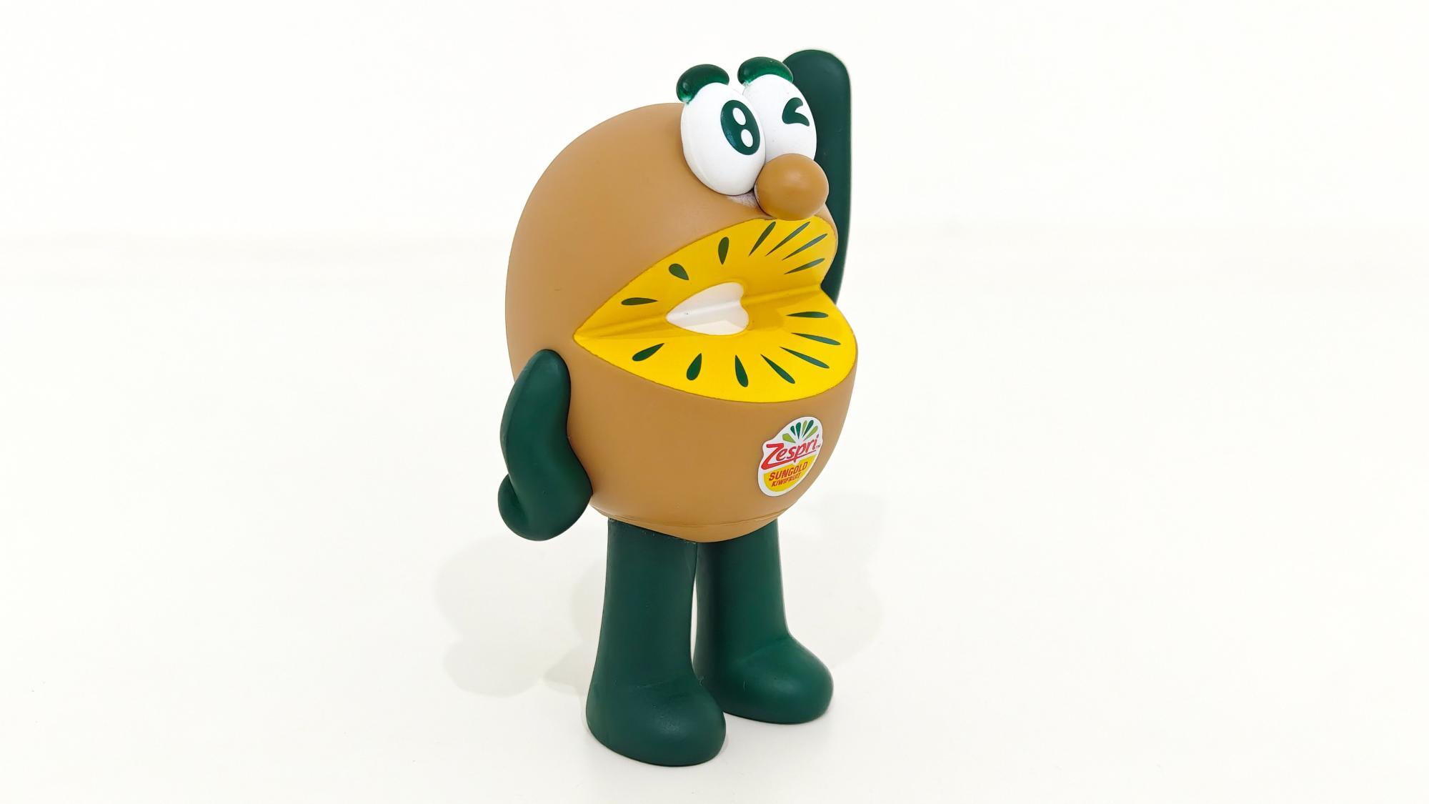 新品キウイブラザーズ特大フィギュア 今年も争奪戦！ゼスプリ『キウイ