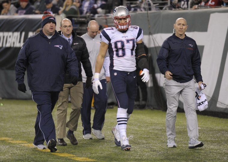 ペイトリオッツTEグロンコウスキーが故障者リスト入りで今季終了 | NFL