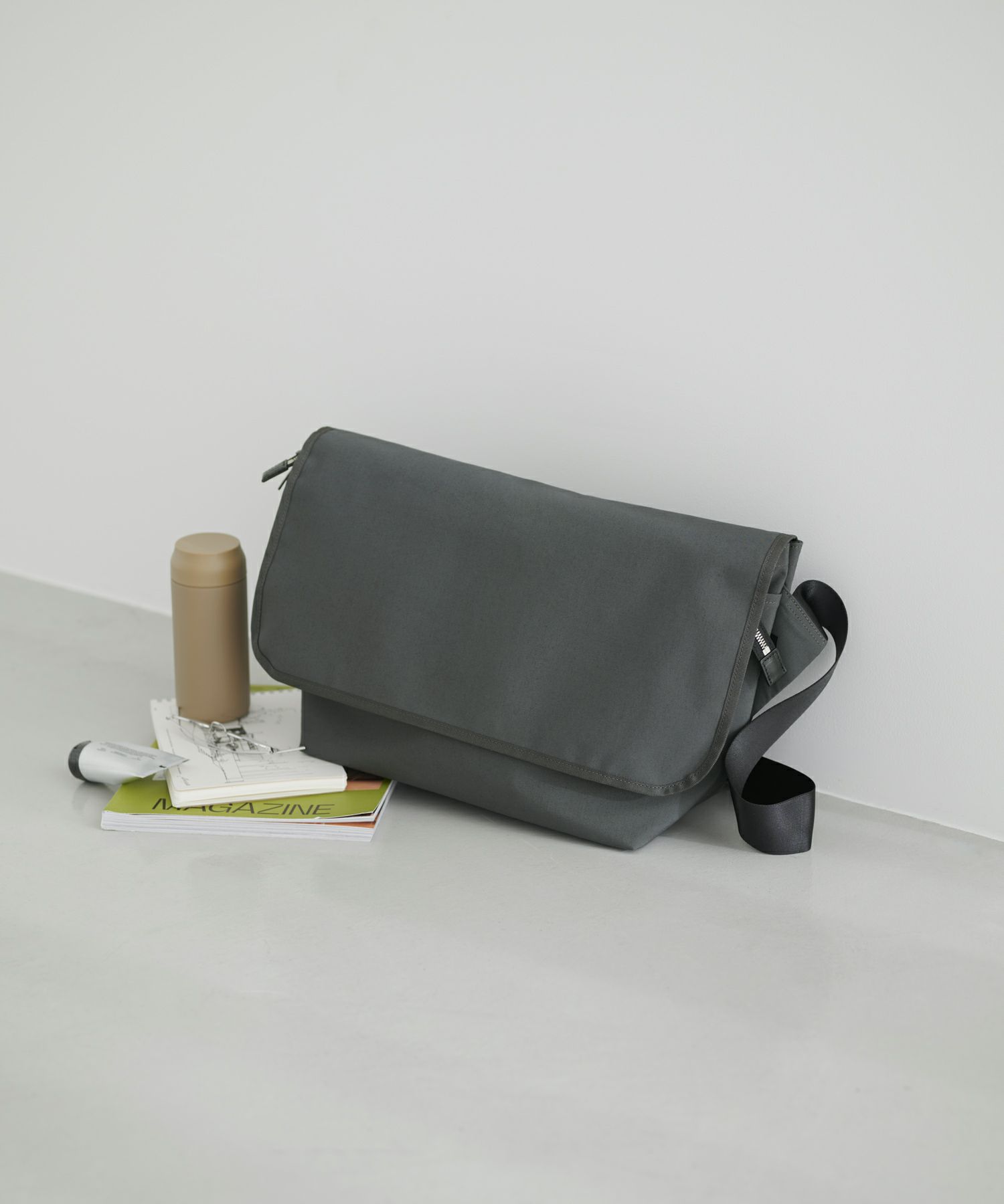 SIMPLICITY FLAP MESSENGER フラップメッセンジャー | evergreen works