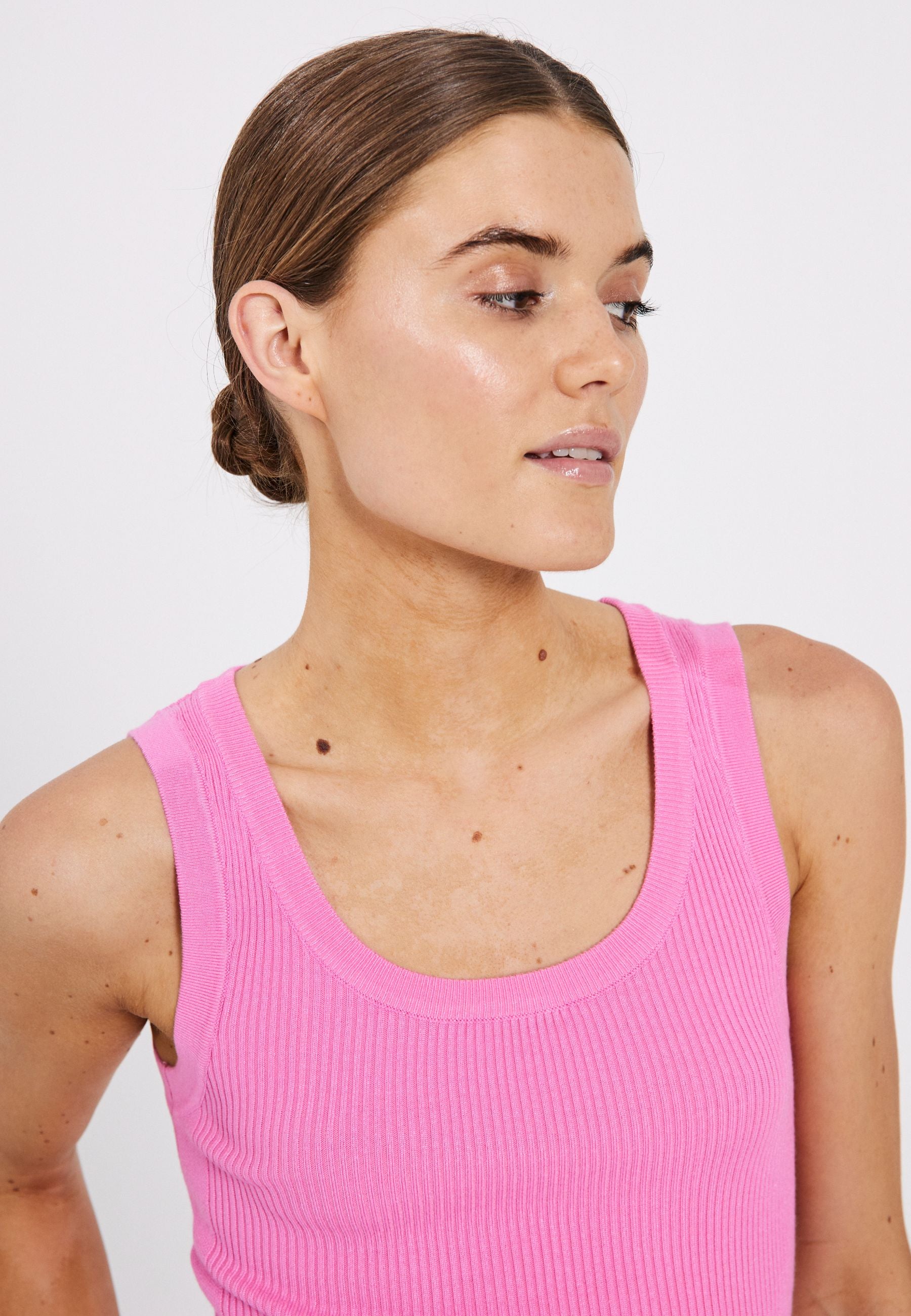 Sherry U-neck knit tank - Bright pink