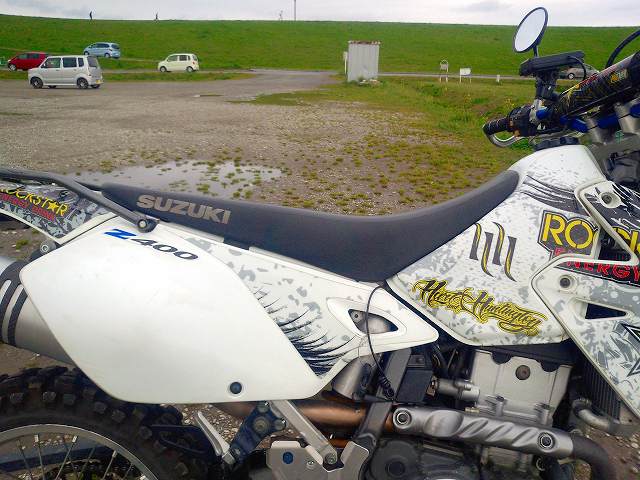 DR-Z400S スズキ純正ハイシート