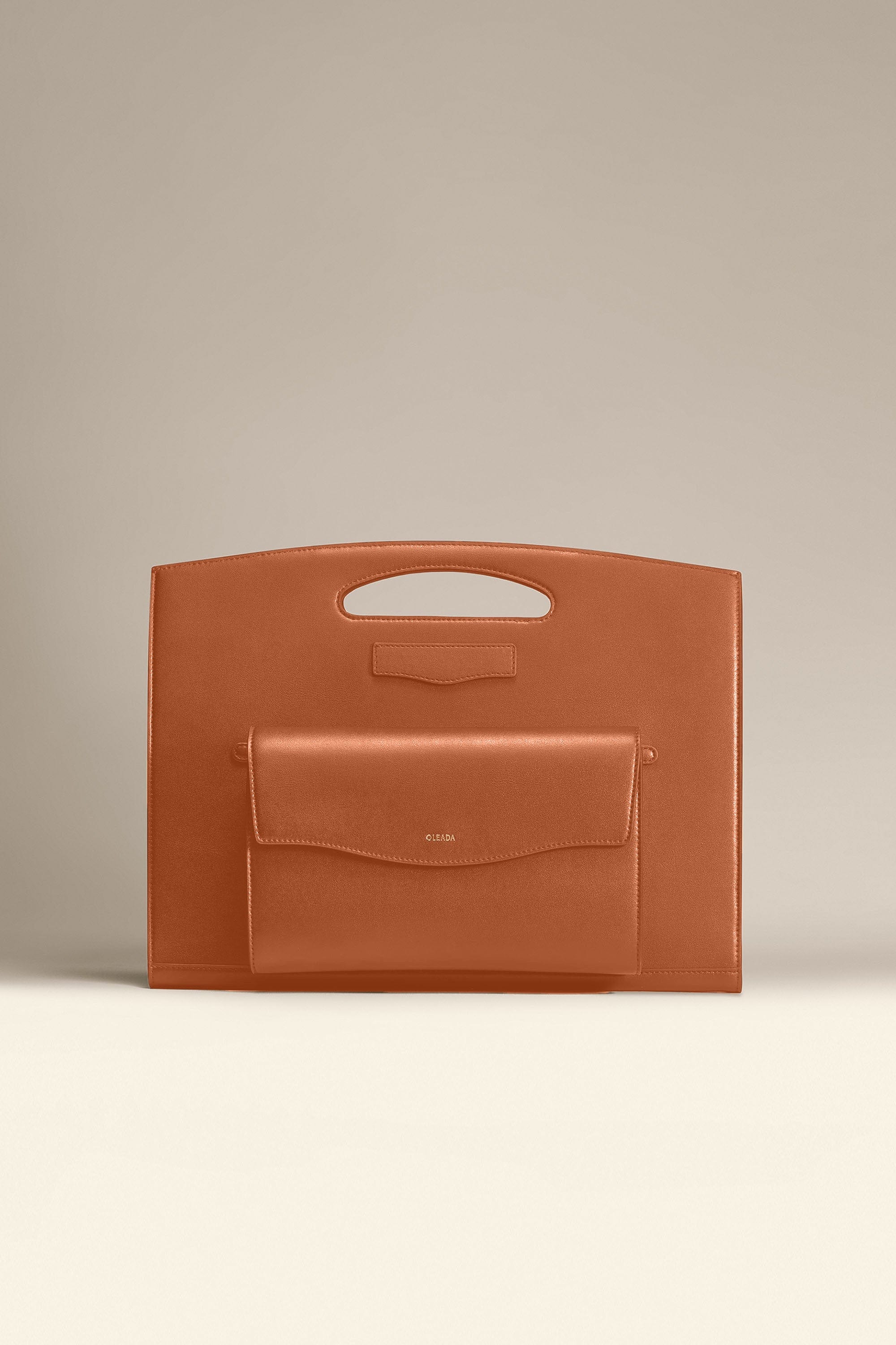 Shop Captain Sleeve Suite Plus - OLEADA: Unisex Leather Laptop Bag