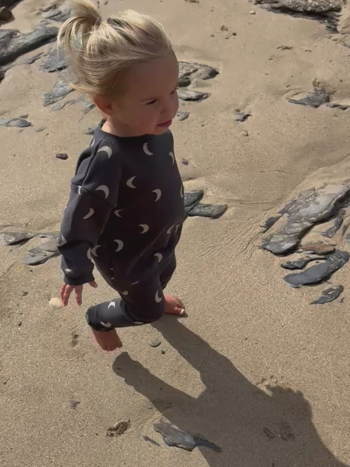 Charcoal Midnight Sweatshirt | Organic Zoo