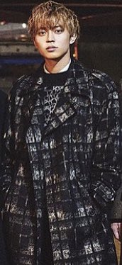 I promise ジャケ写 廉くん衣装 コート SAINT LAURENT ブラック
