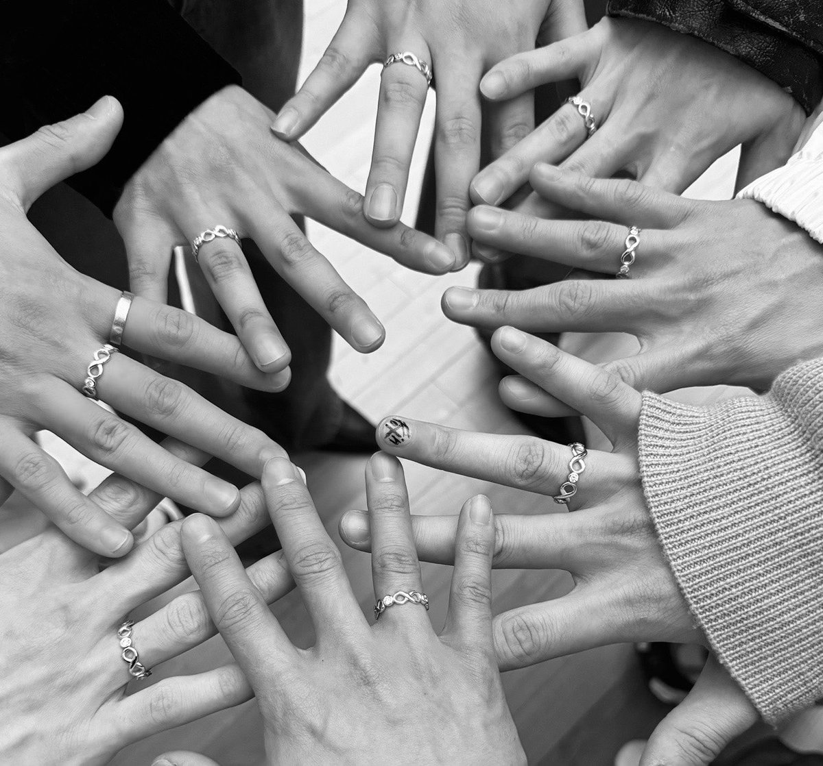 HONGJOONG] 8 makes 1 ring ♾8⃣ #ATEEZ #에이티즈 #エイティーズ