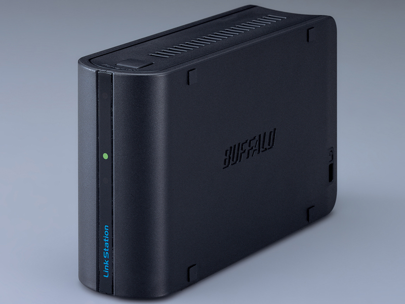 バッファロー、手乗りNAS「LinkStation Mini」の500GBモデル