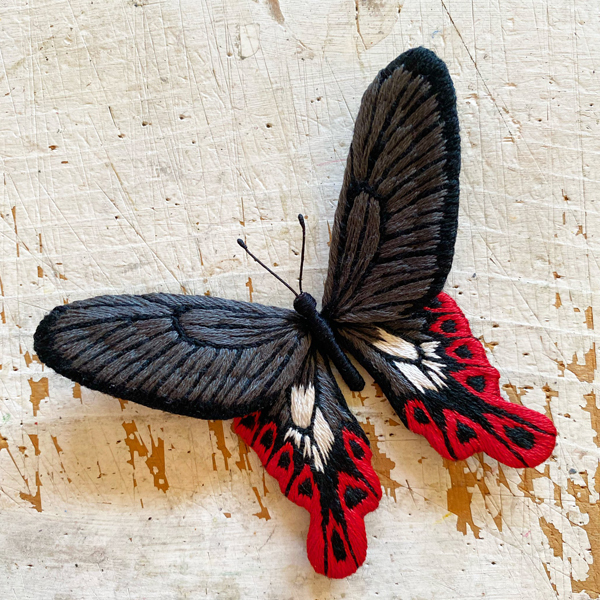 フトオアゲハのオフフープ立体刺繍 : フェルタート(R)・オフフープ(R